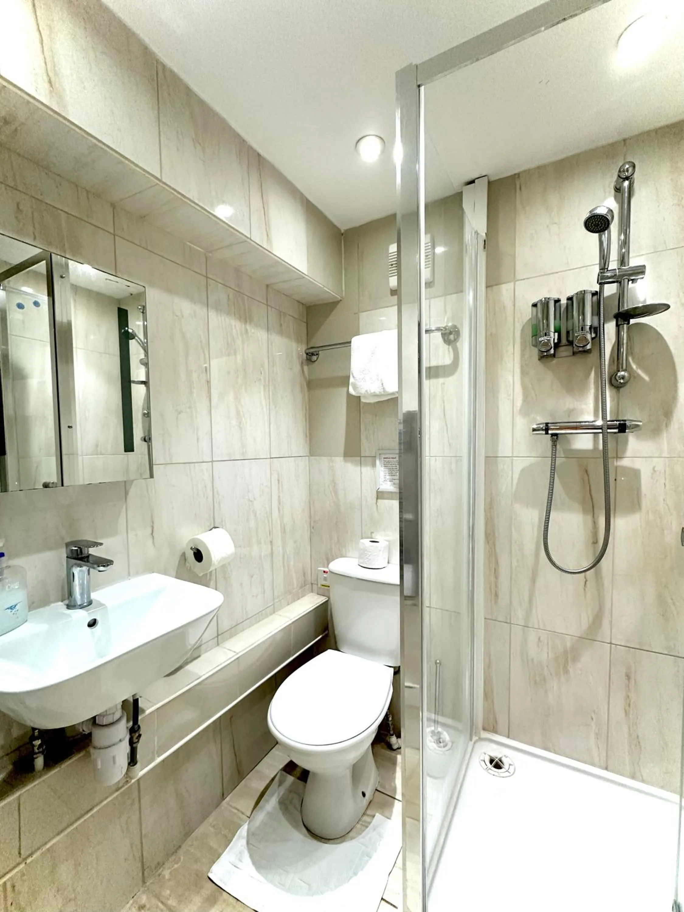 Bathroom in Anand Lodge