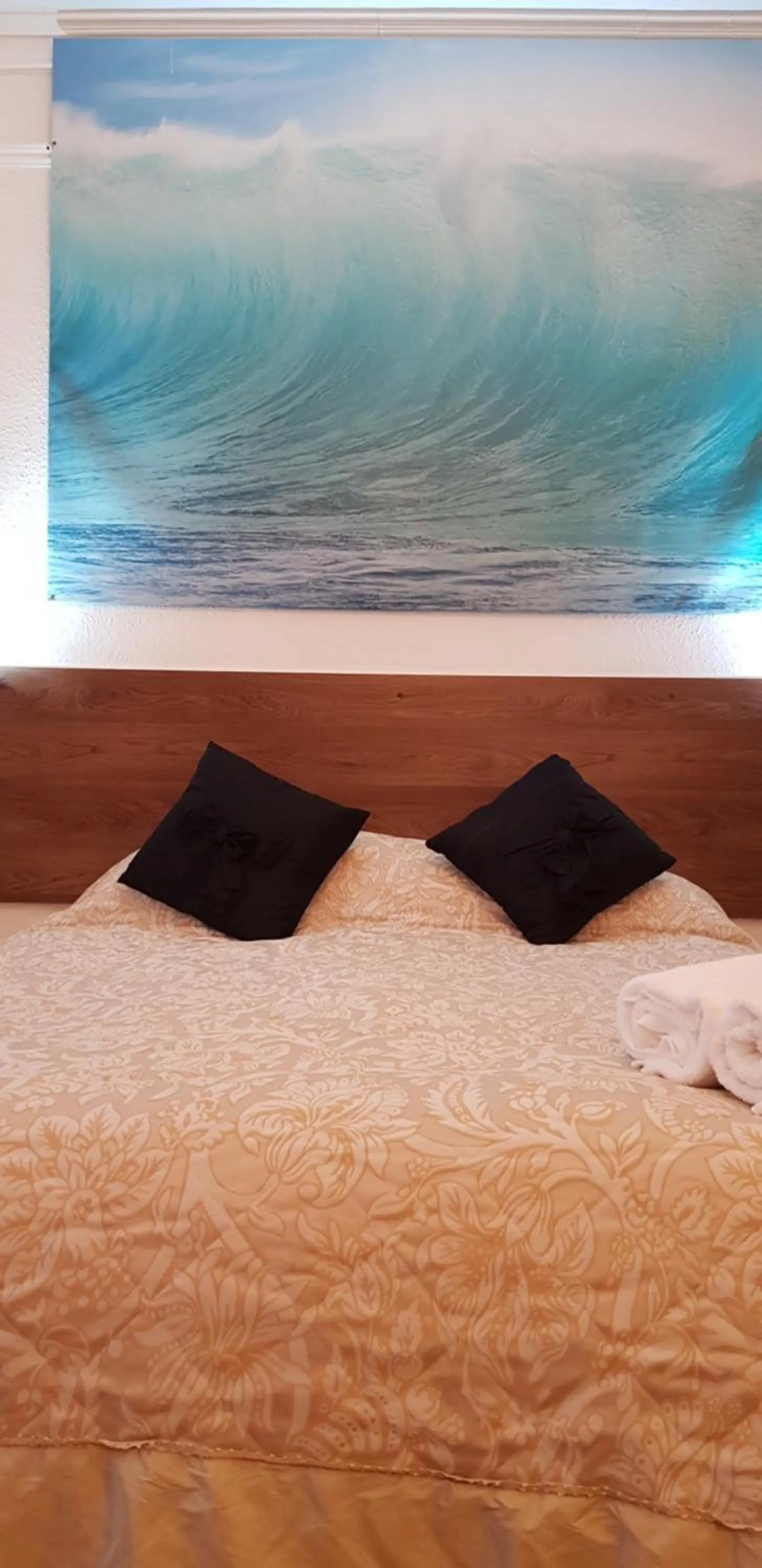 Property building, Bed in Anand Lodge