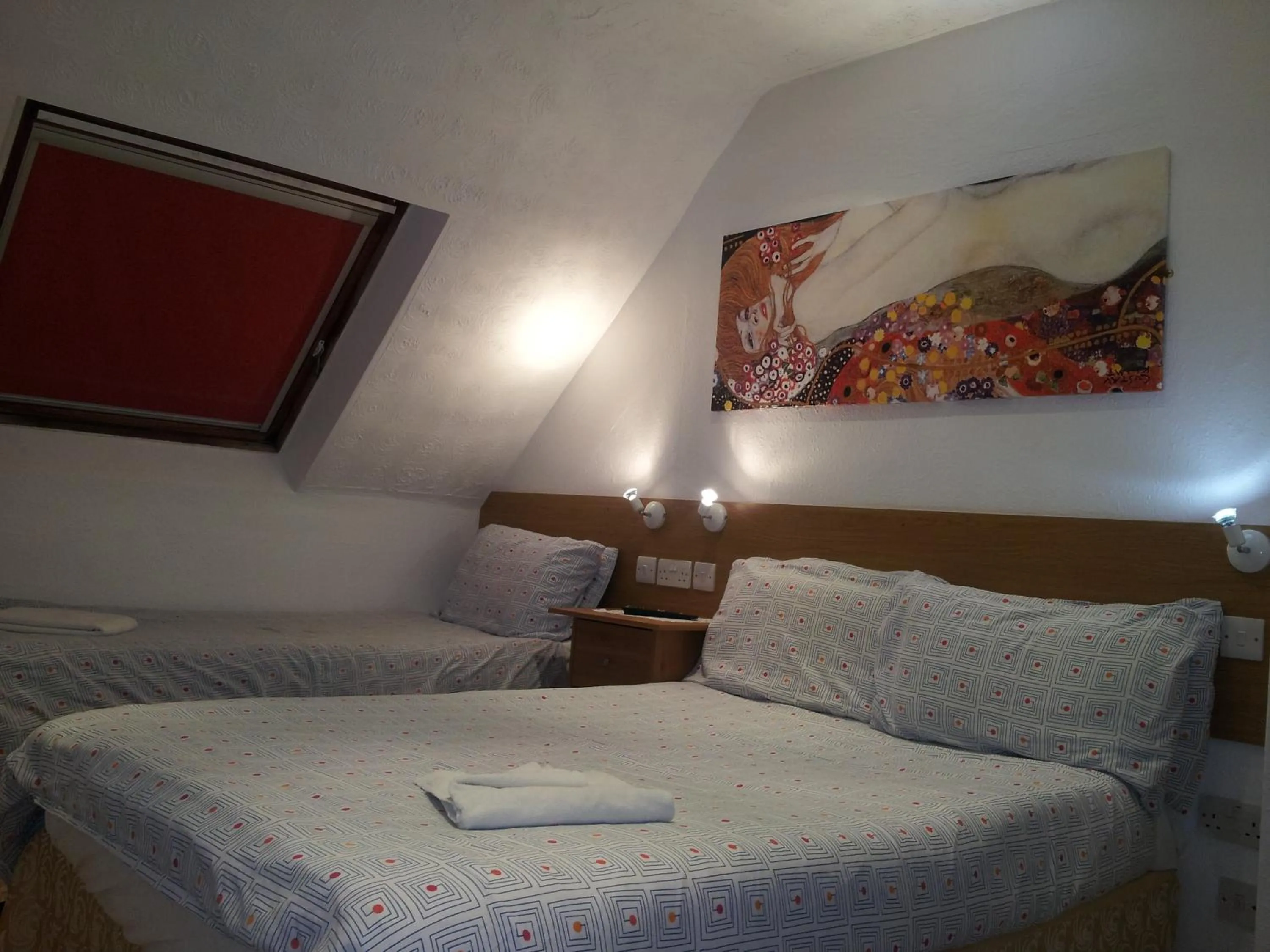 Photo of the whole room, Bed in Anand Lodge