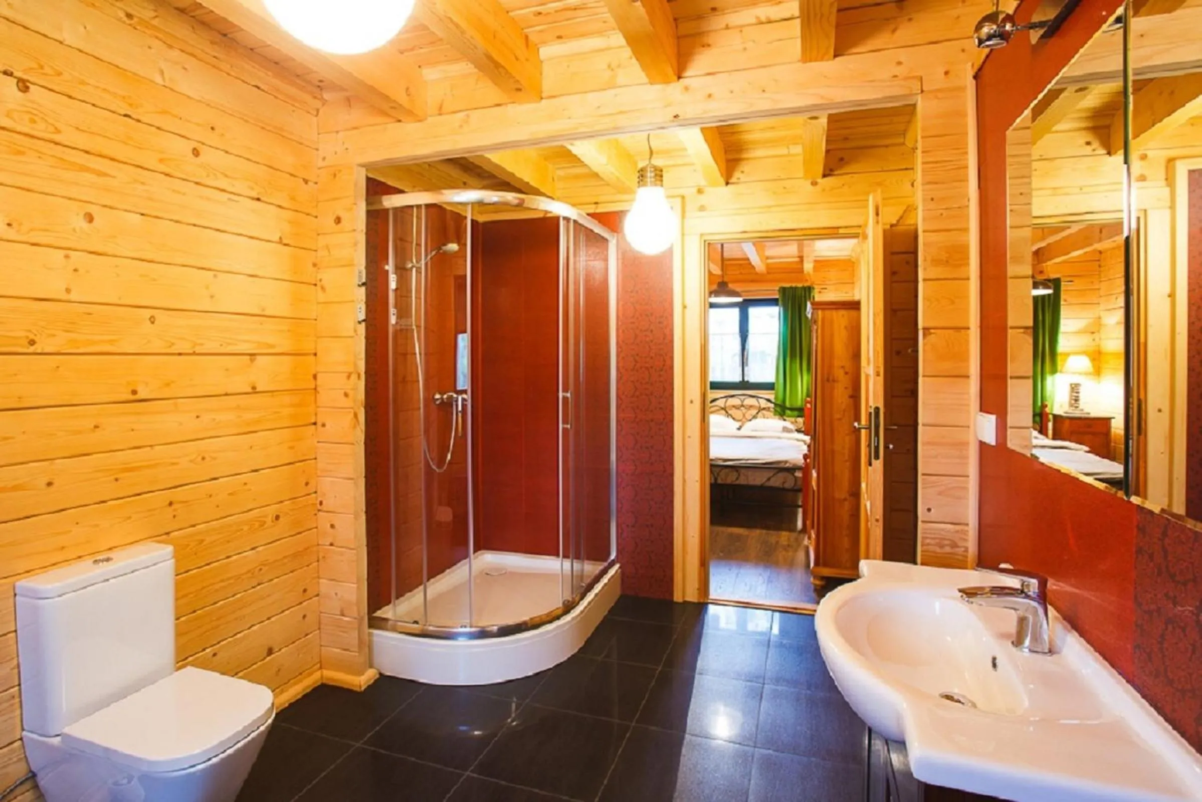 Shower in Dom Bratek