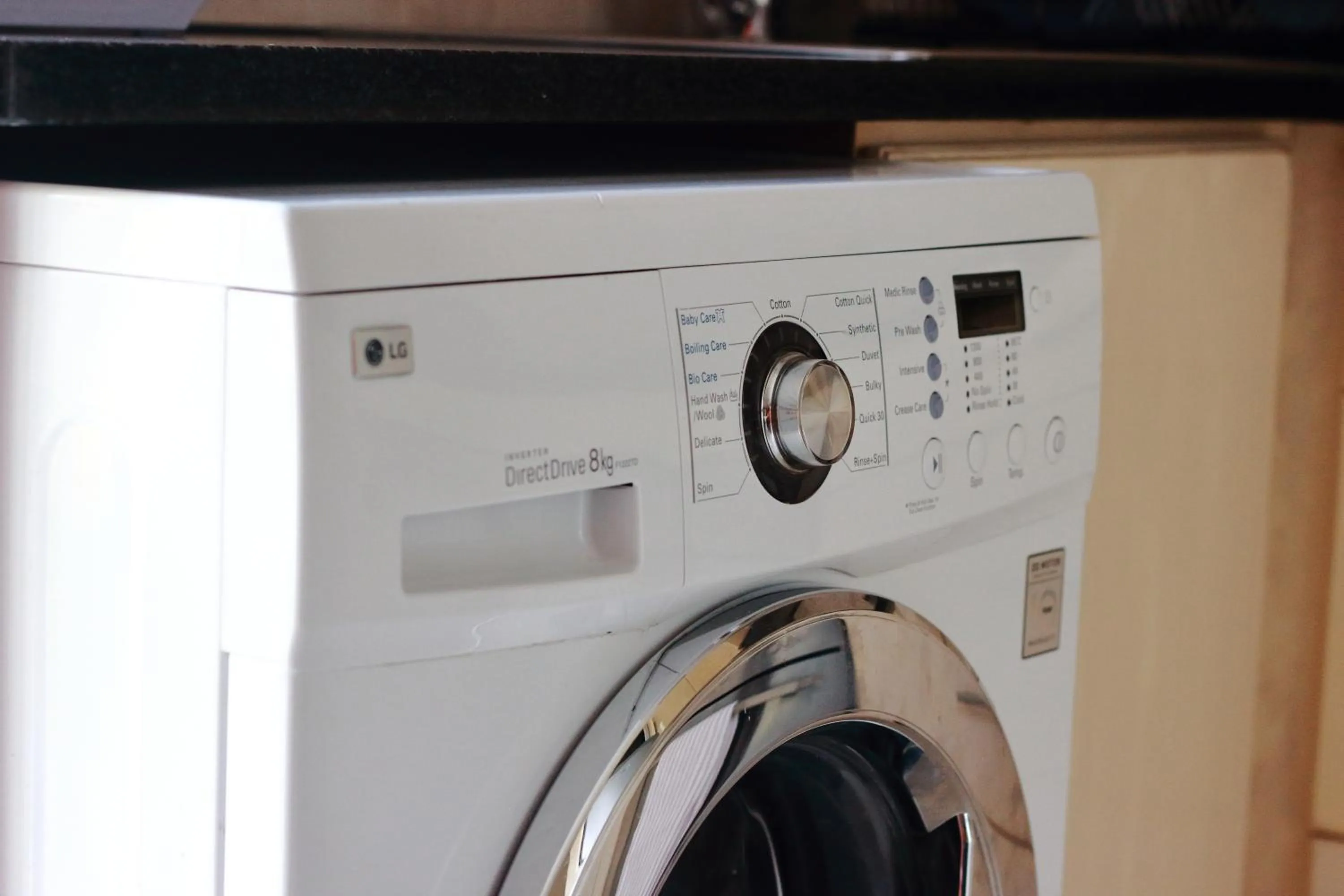 washing machine in Milas Place