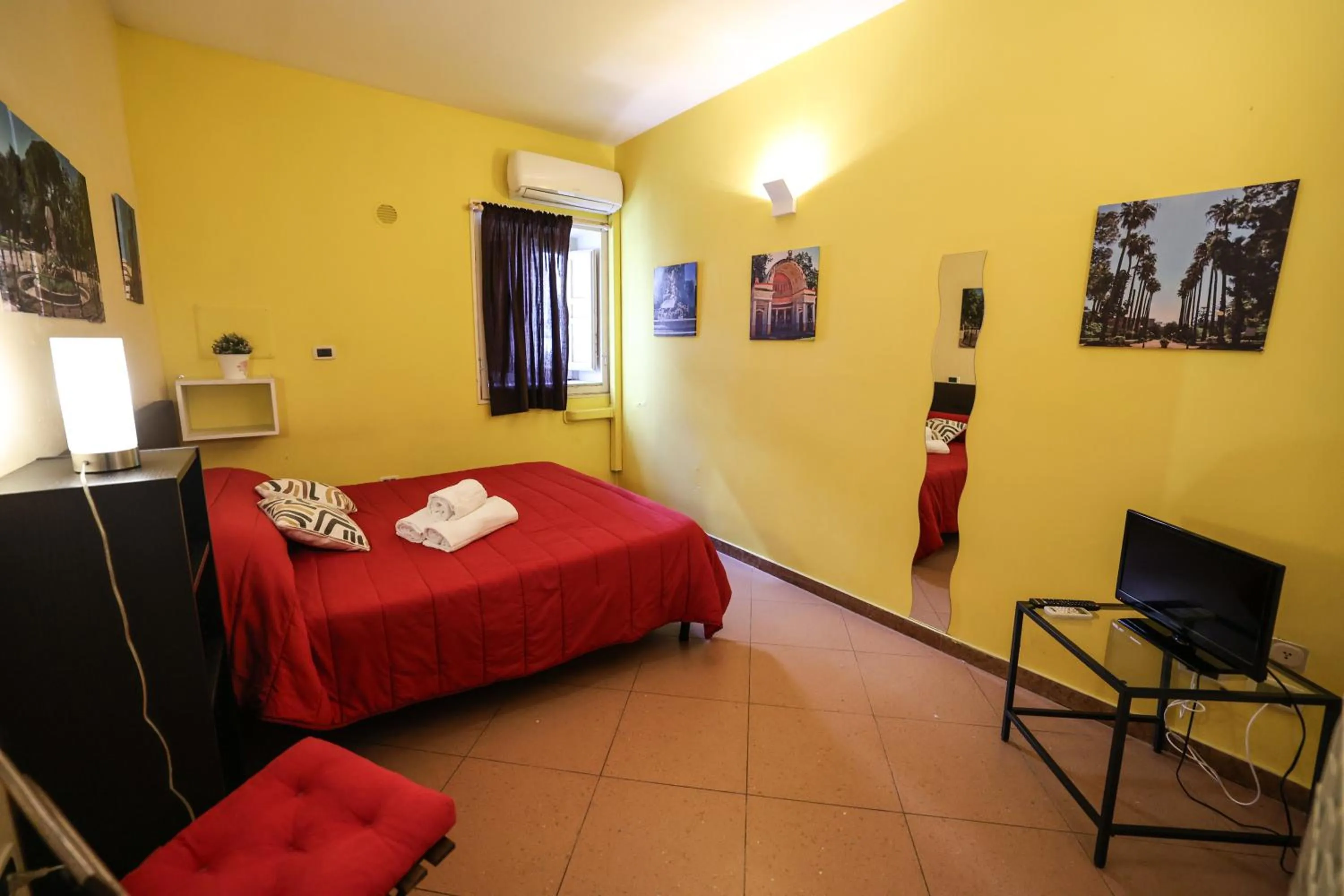 Photo of the whole room, Bed in Antica Dimora