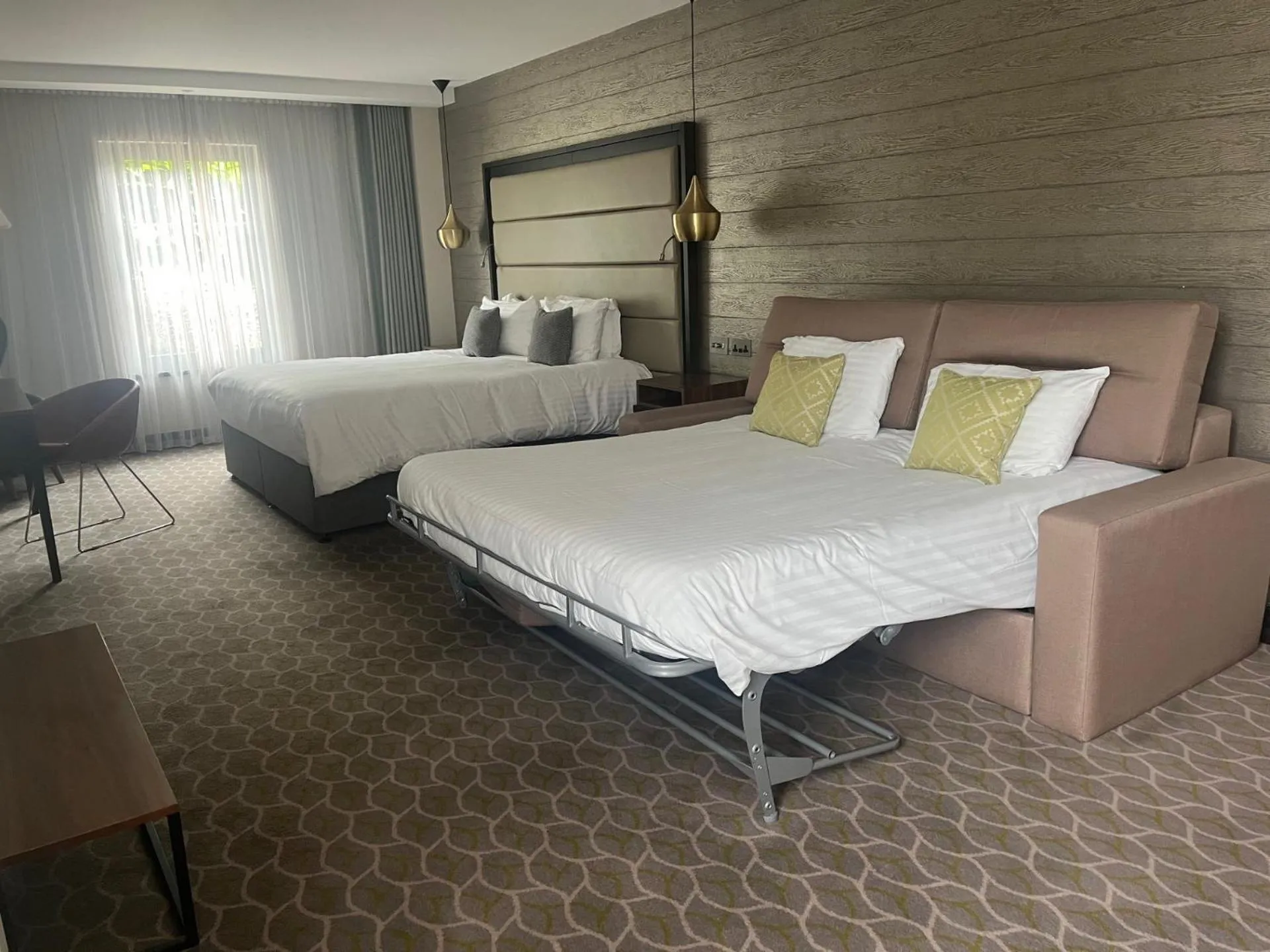 Bedroom, Bed in The Warwickshire Hotel and Country Club