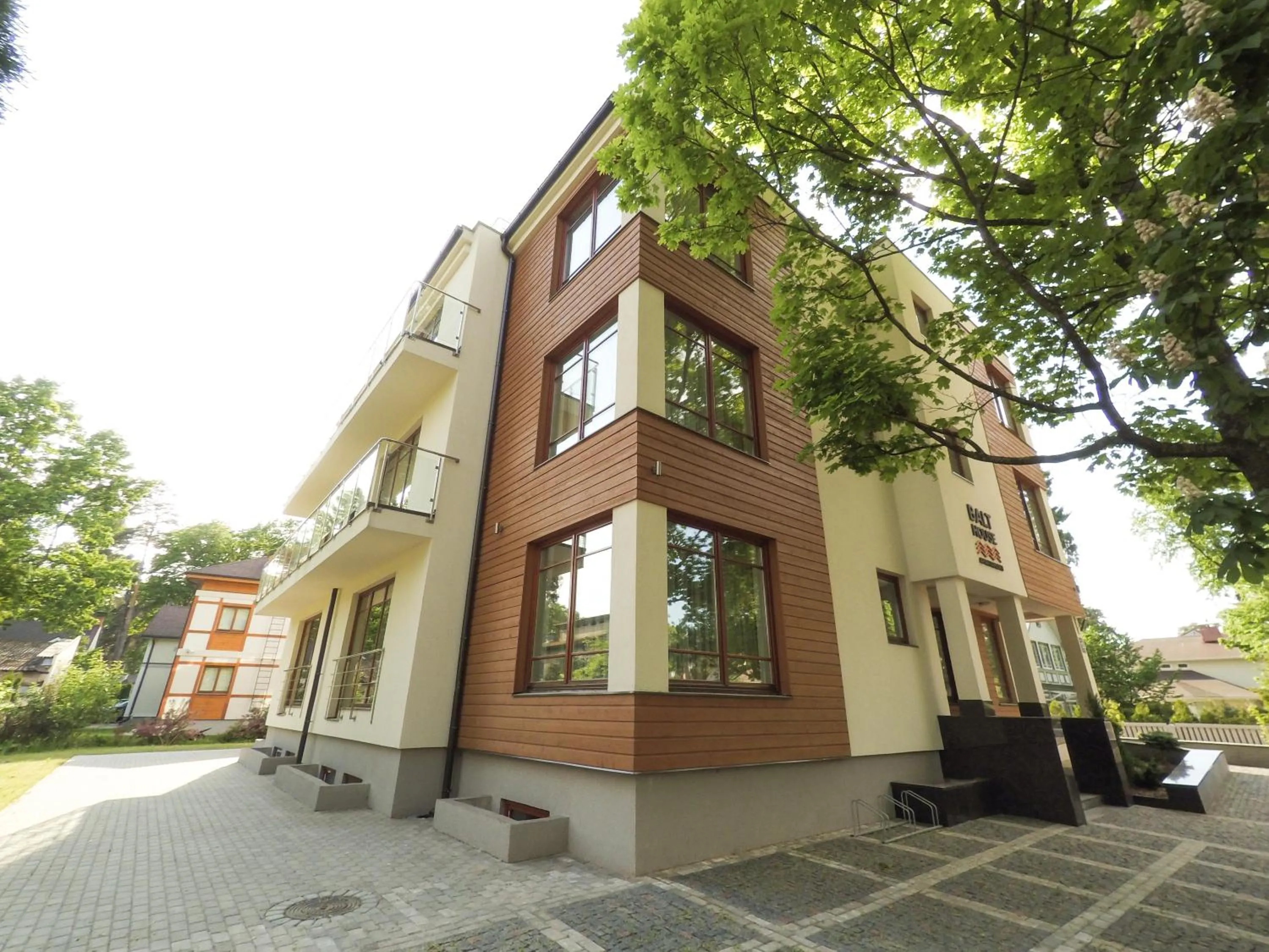 Property building in BaltHouse Apartments