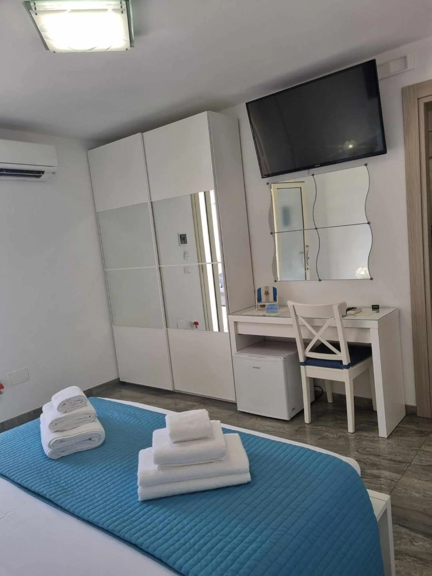 Decorative detail, Bed in Albatros B&B Porto Cesareo