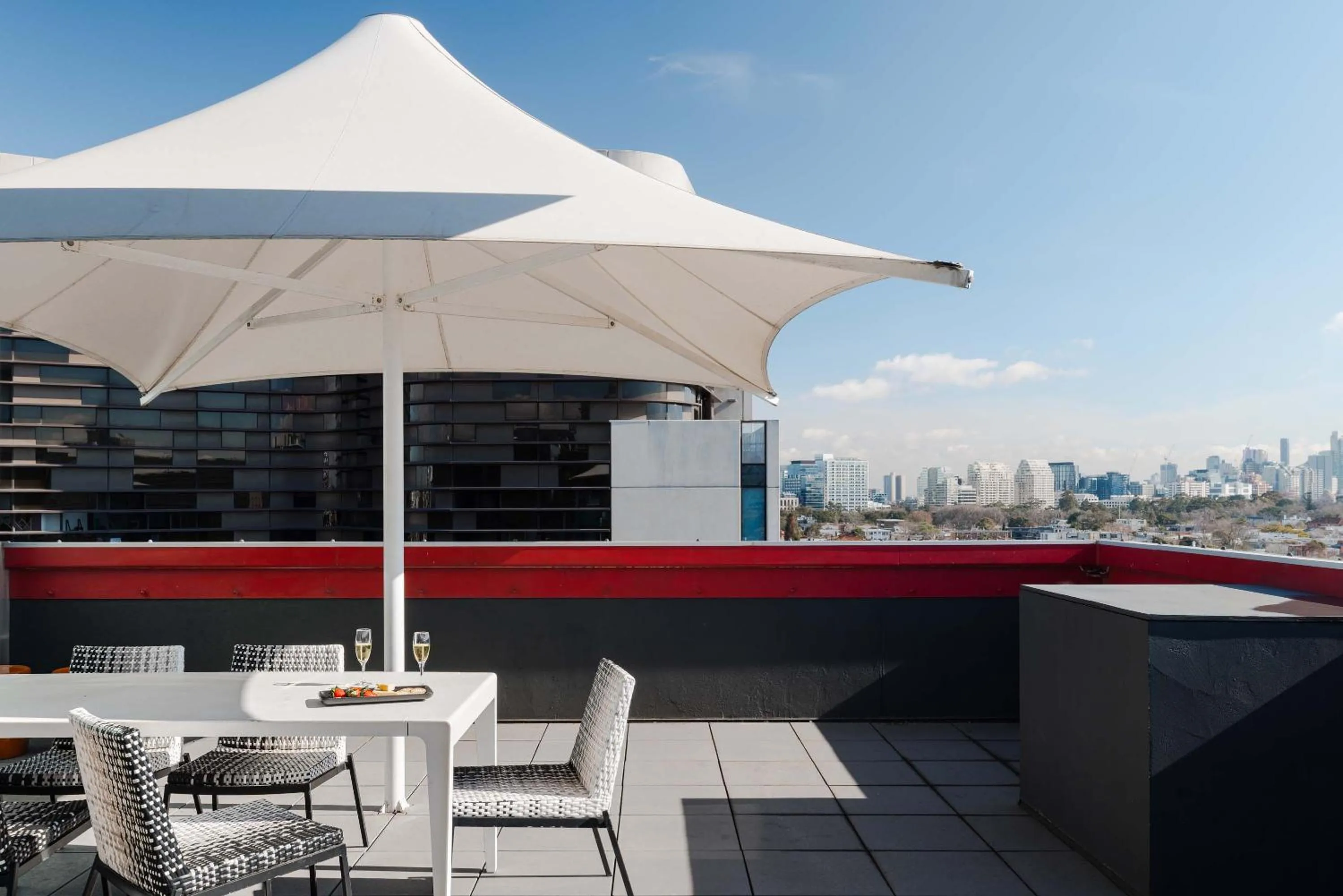 Balcony/Terrace in The Cullen Melbourne - Art Series