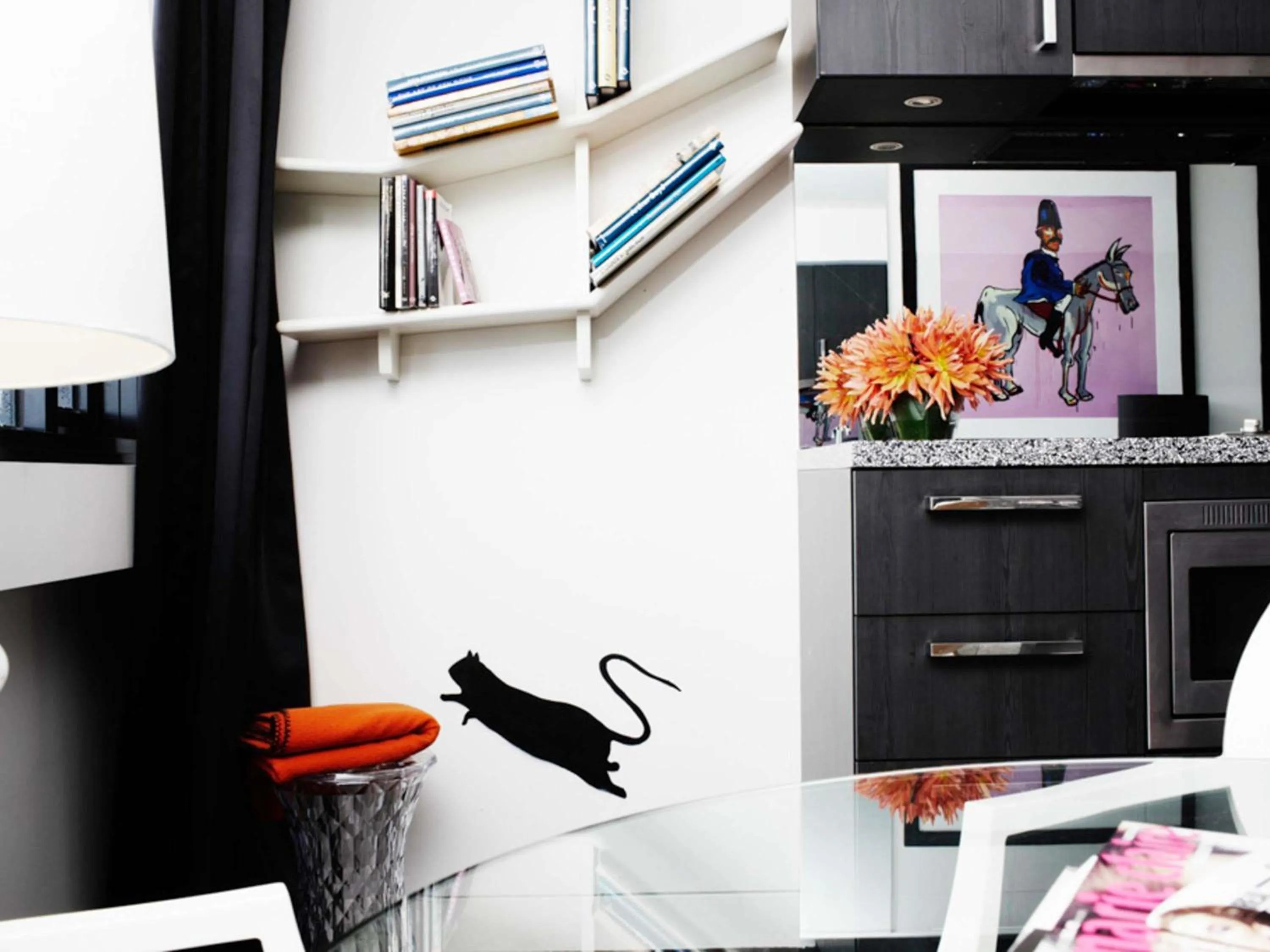 Bedroom in The Cullen Melbourne - Art Series