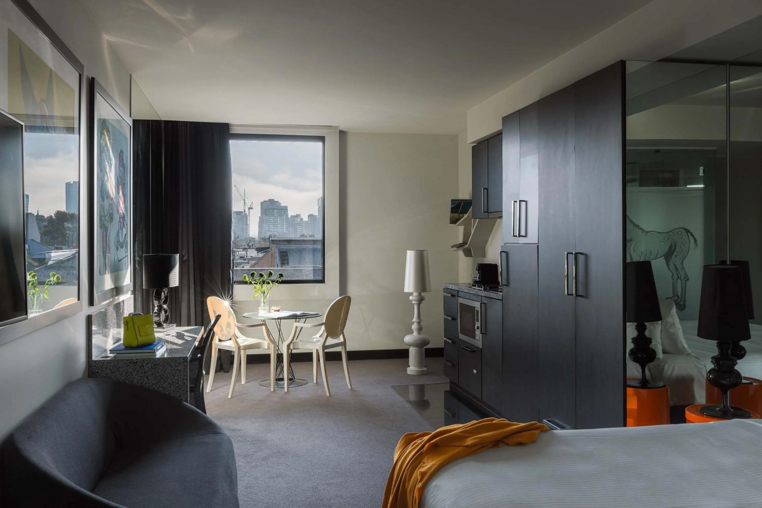 Dining area, Bed in The Cullen Melbourne - Art Series