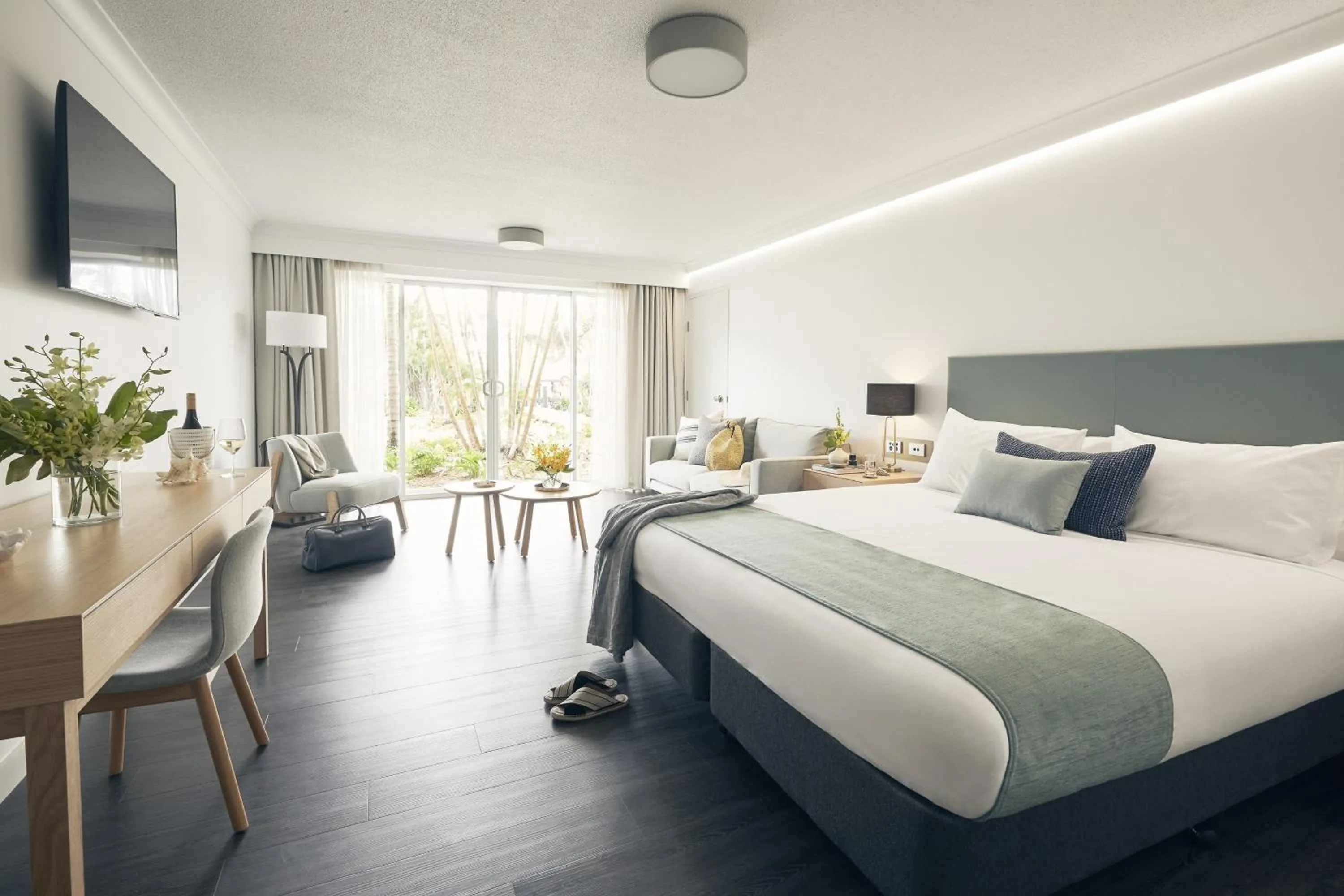 Bedroom, Bed in Daydream Island Resort