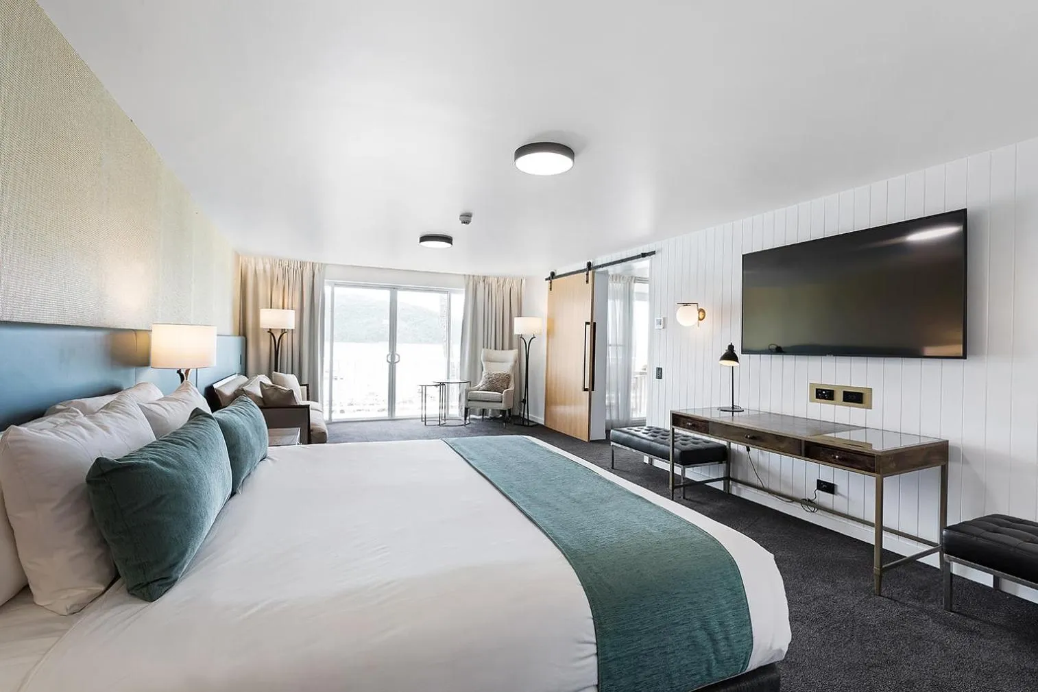 Bedroom, Bed in Daydream Island Resort