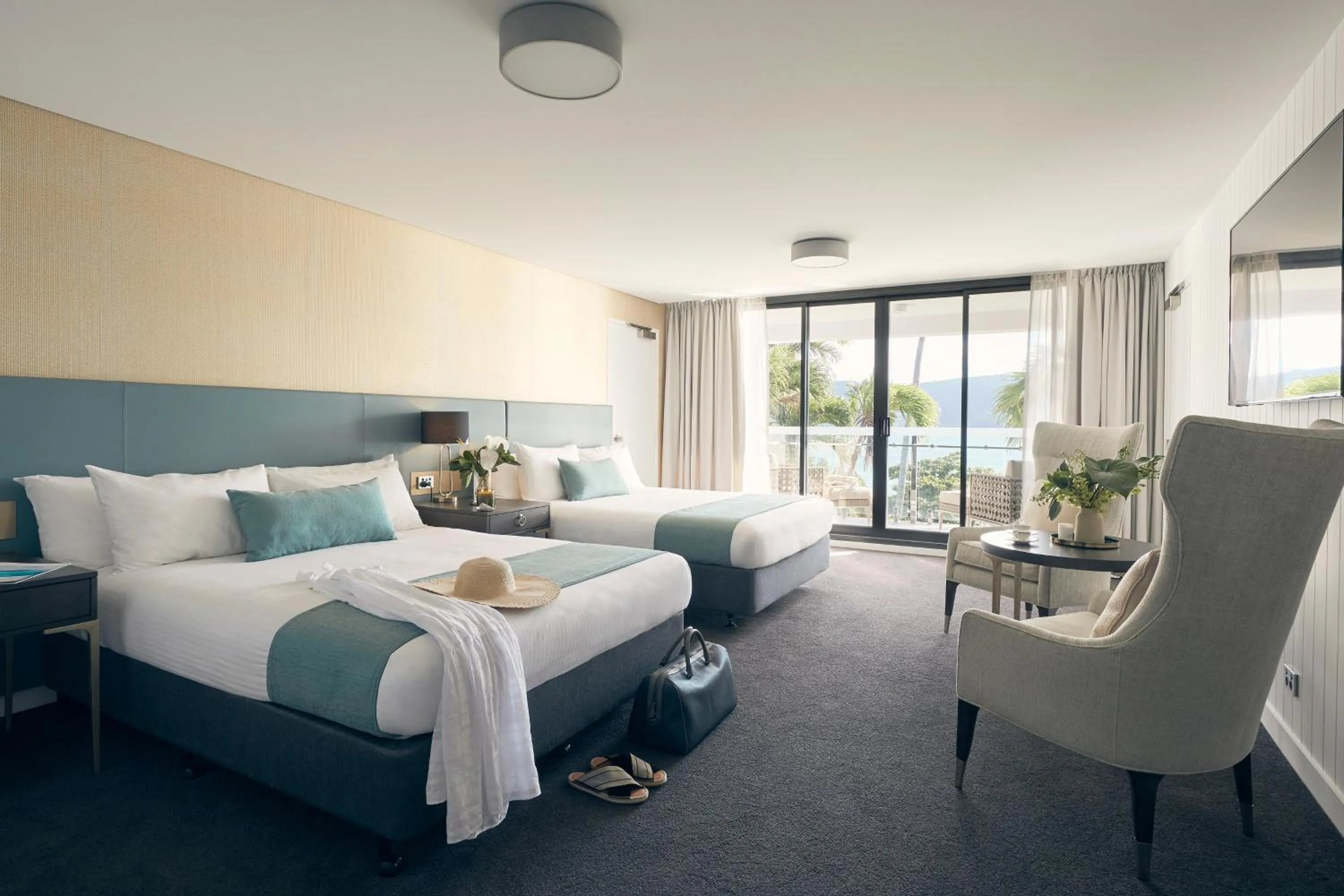 Photo of the whole room, Bed in Daydream Island Resort