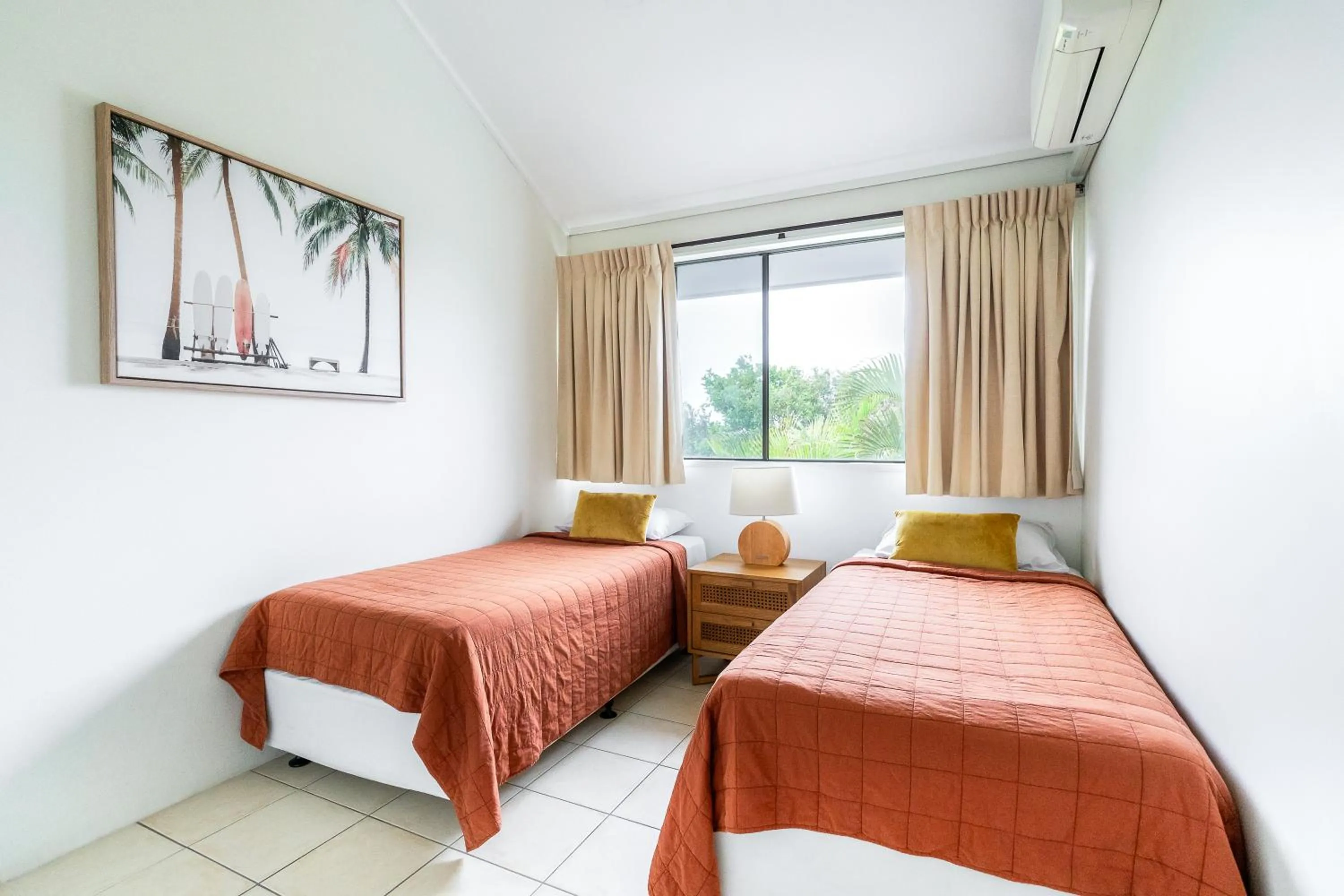 Bed in Glen Eden Beach Resort