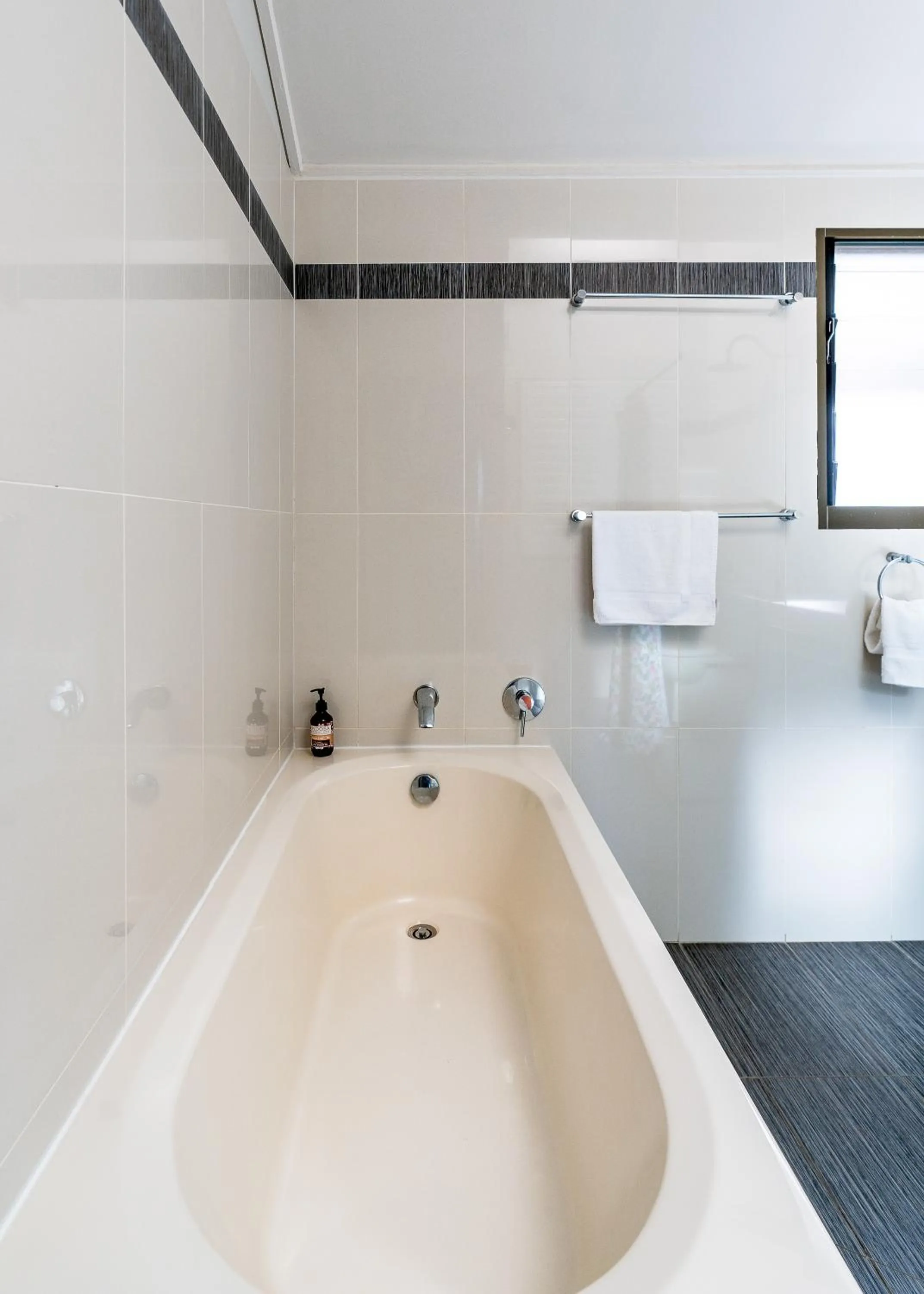 Glen Eden Beach Resort