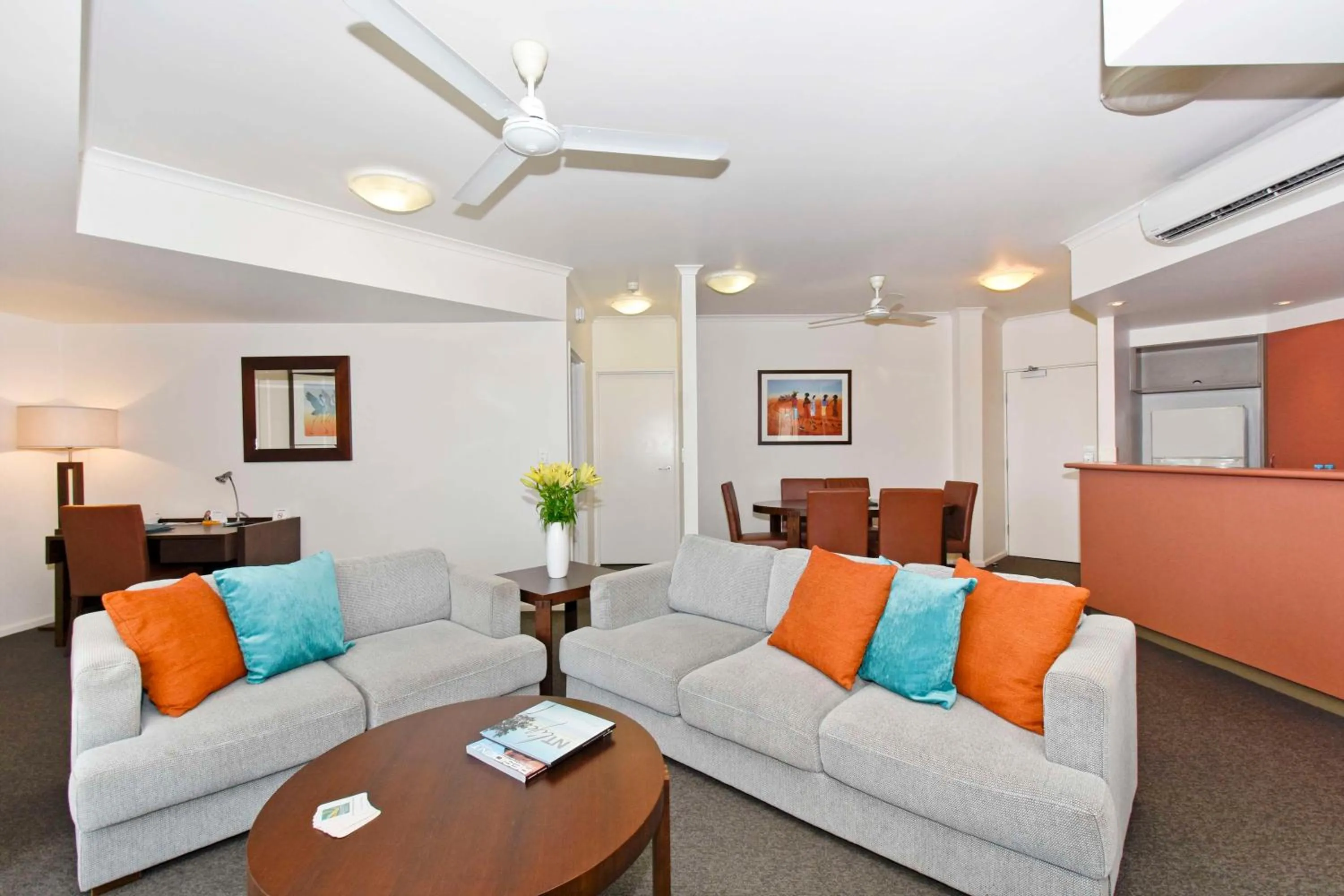 Living room in Metro Advance Apartments & Hotel