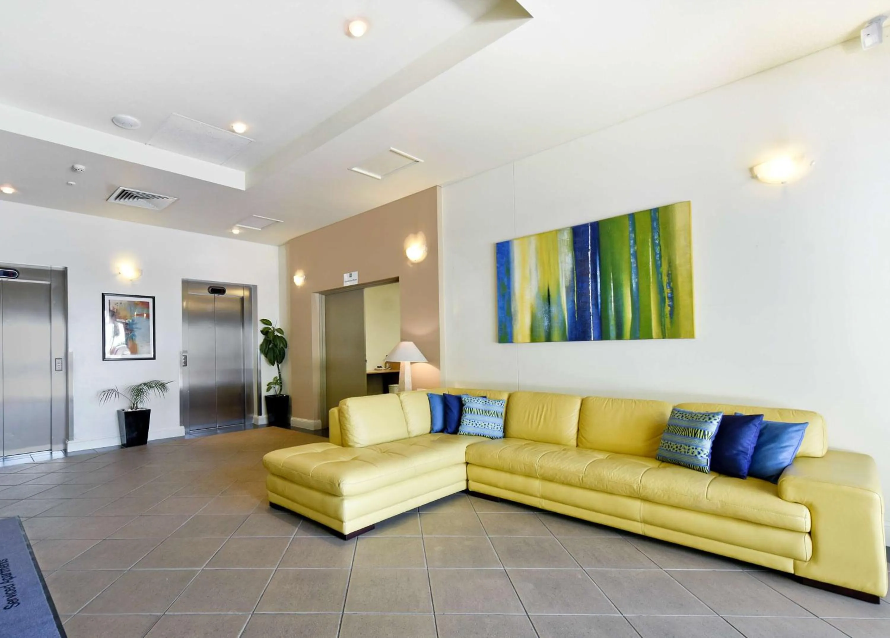Lobby or reception in Metro Advance Apartments & Hotel