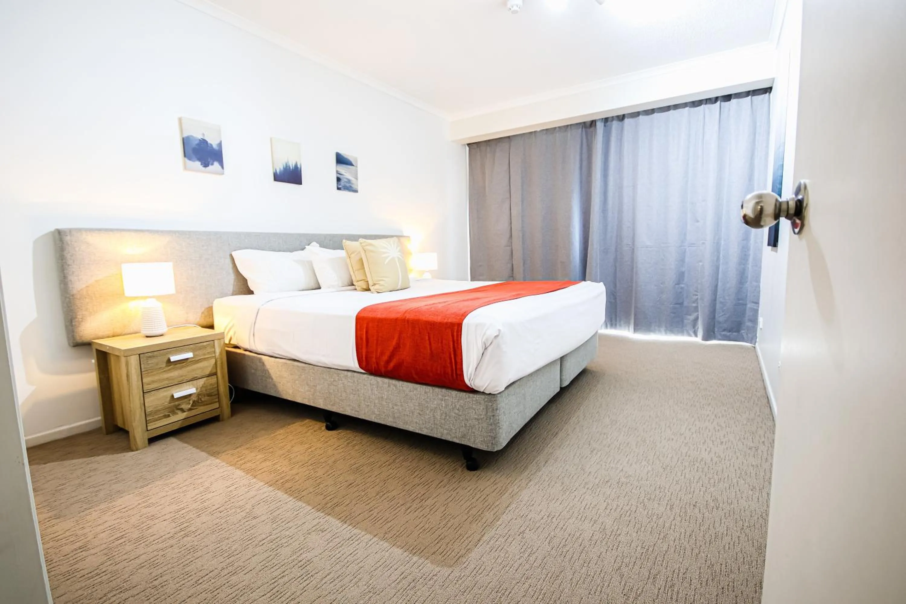 Bedroom, Bed in Dockside Brisbane