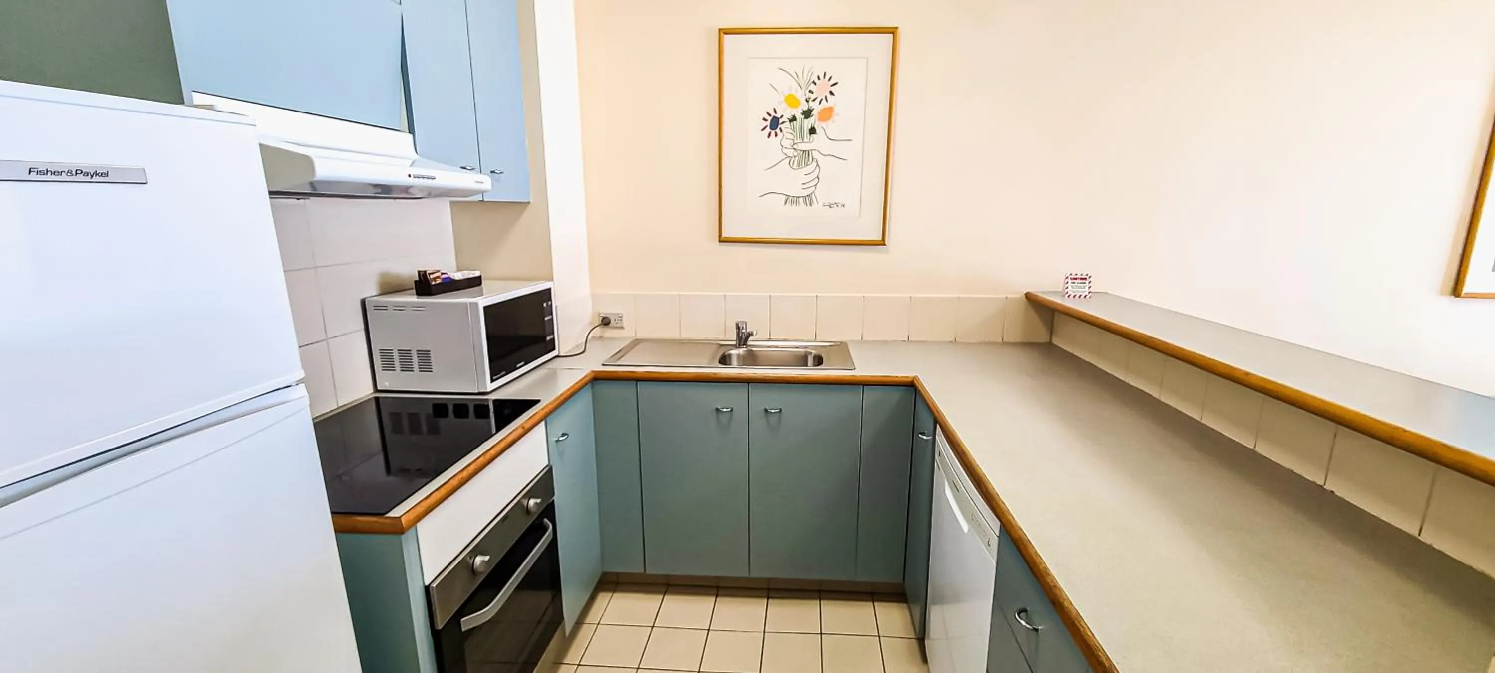 Kitchen or kitchenette in Dockside Brisbane