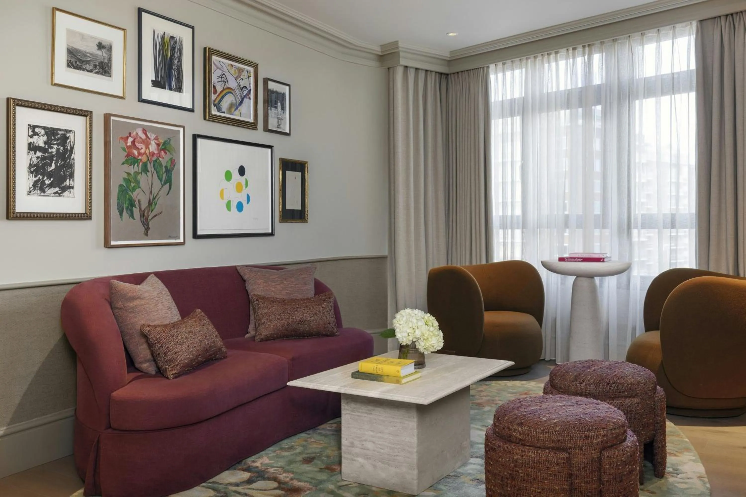 Living room in Montcalm Mayfair, Autograph Collection