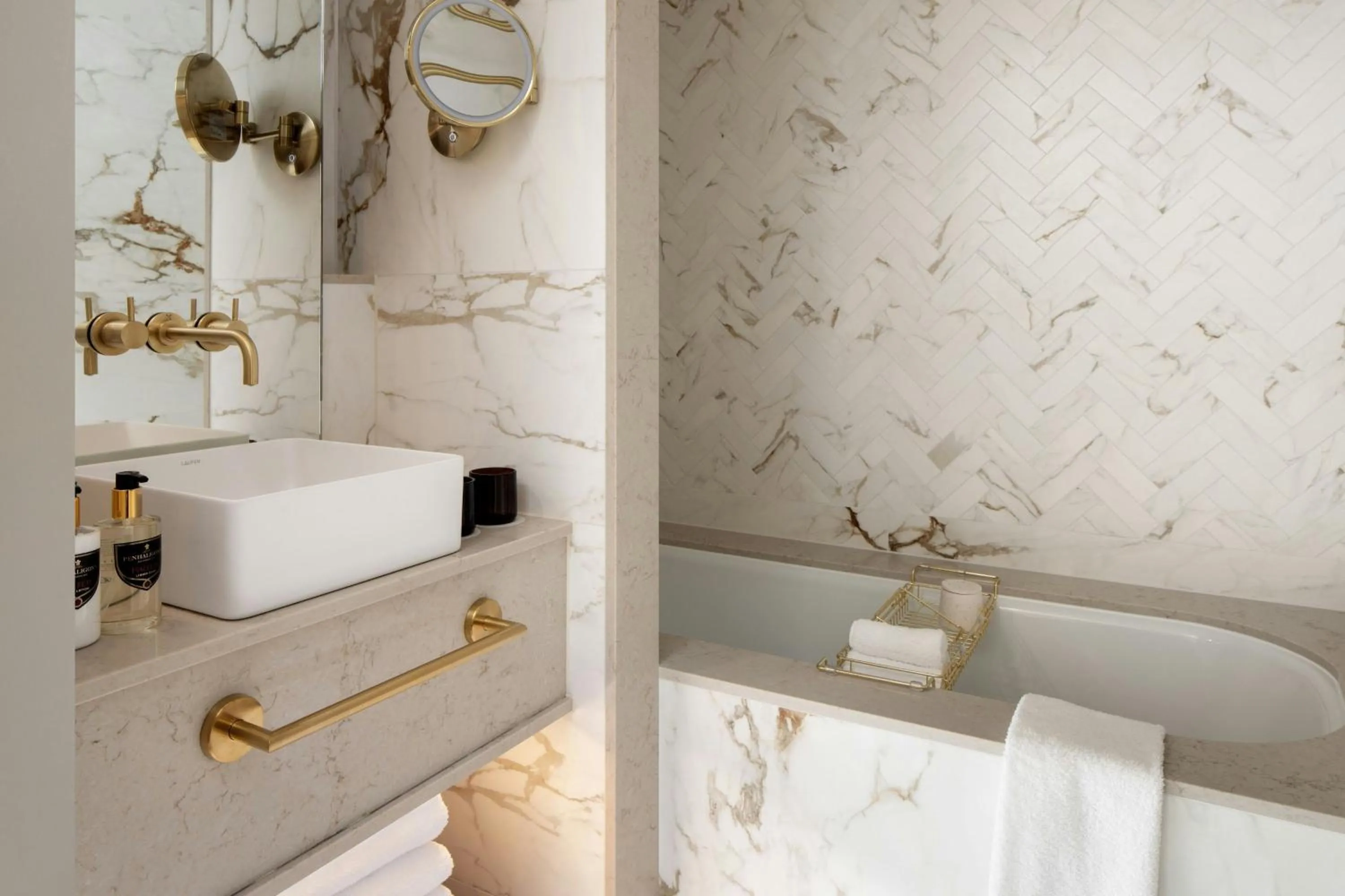 Bathroom in Montcalm Mayfair, Autograph Collection
