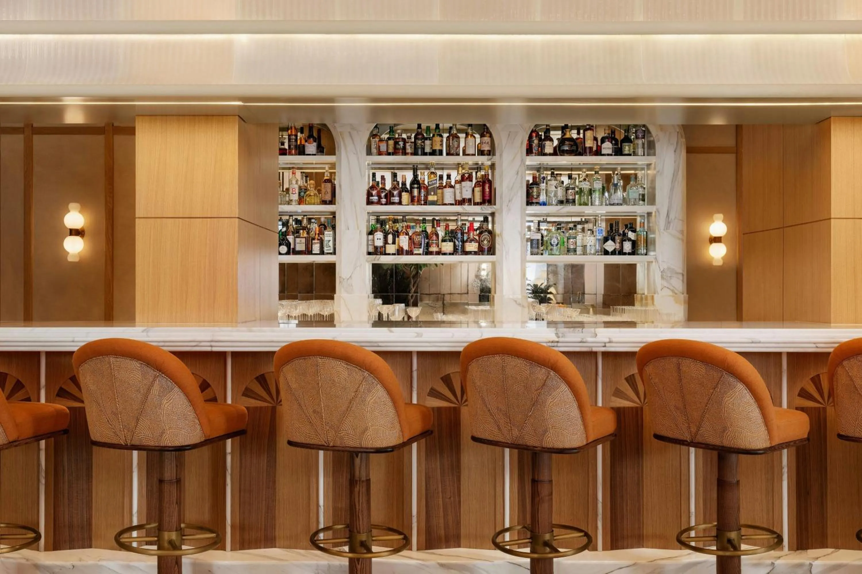 Lounge or bar in Montcalm Mayfair, Autograph Collection
