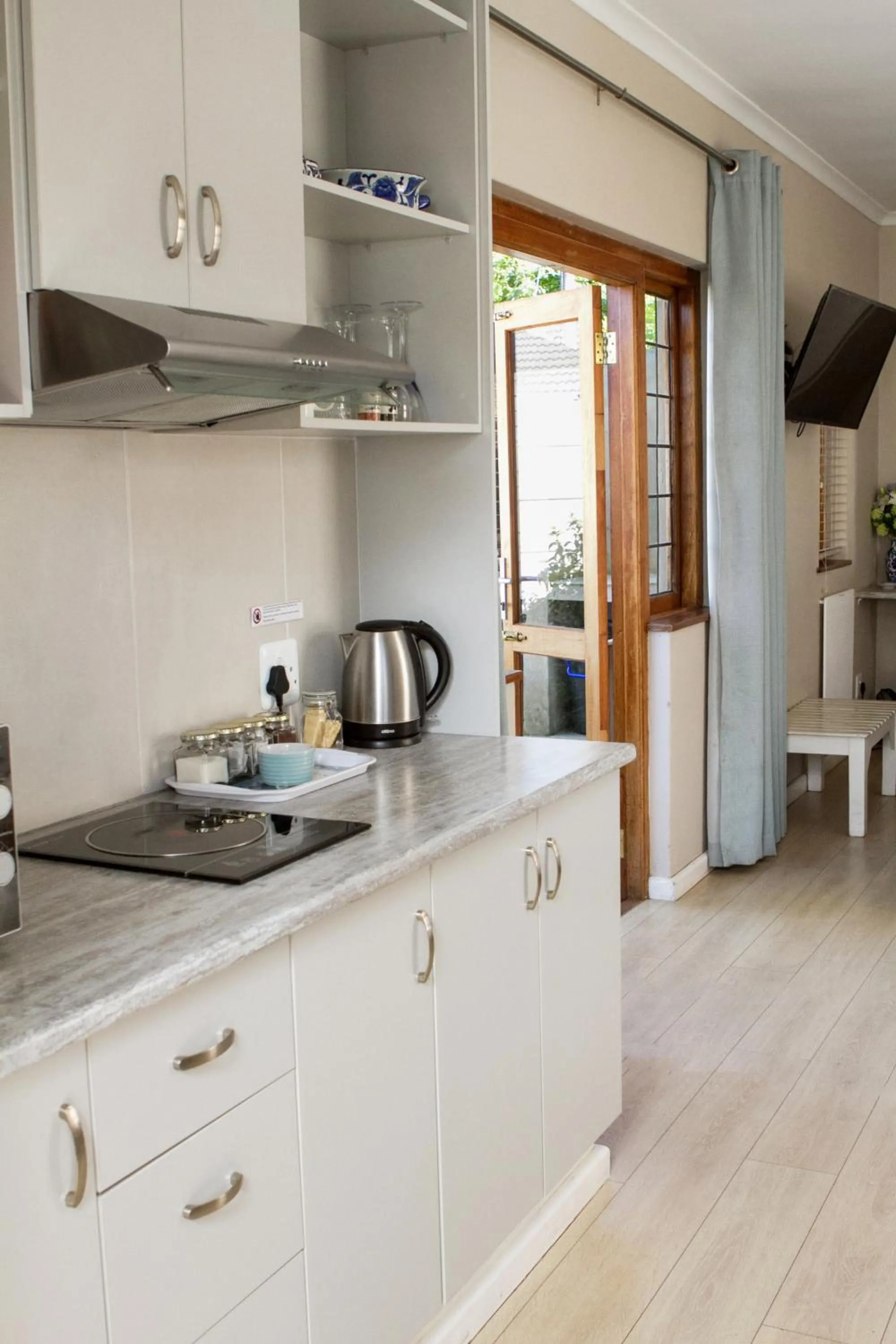 Kitchen or kitchenette in Cherry Berry Lodge