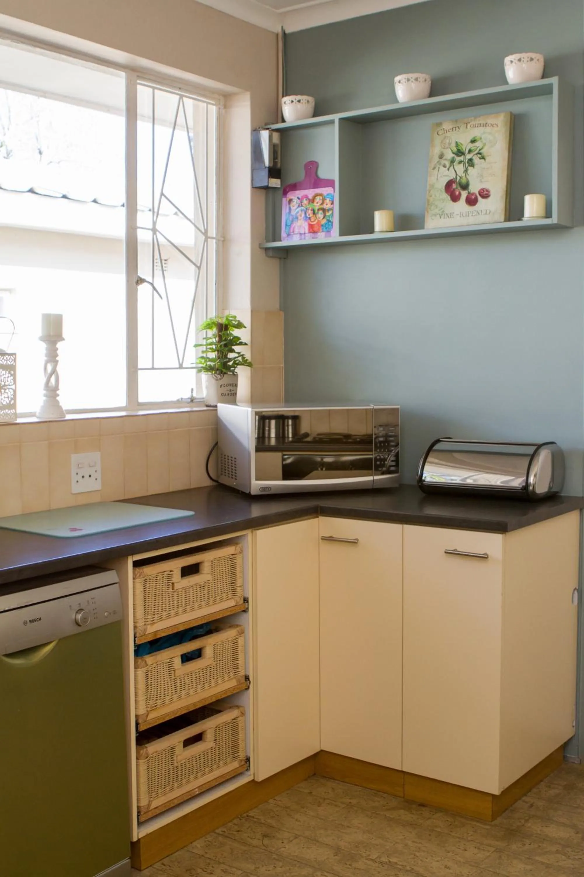 Communal kitchen in Cherry Berry Lodge
