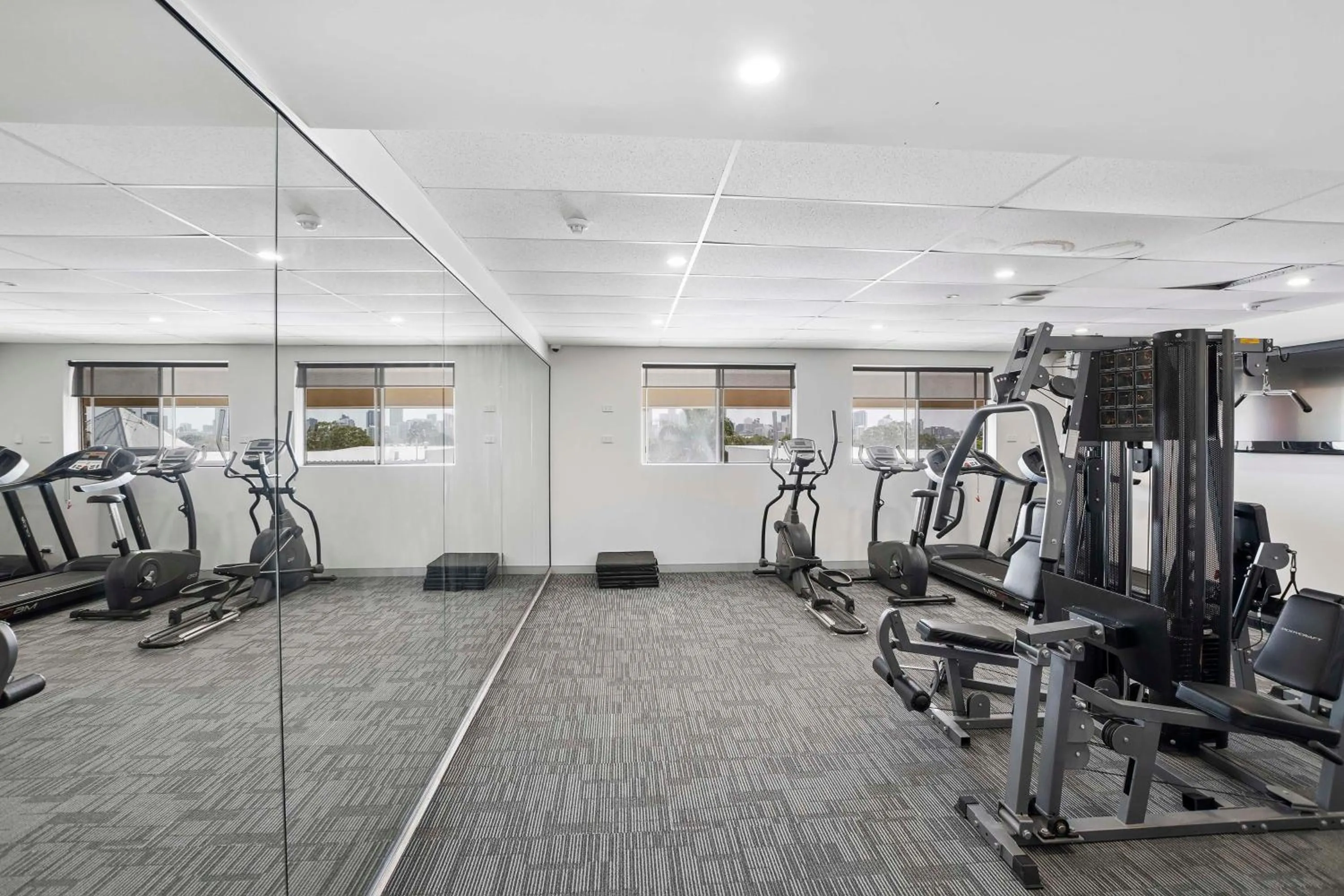 Fitness centre/facilities in Metro Hotel Perth