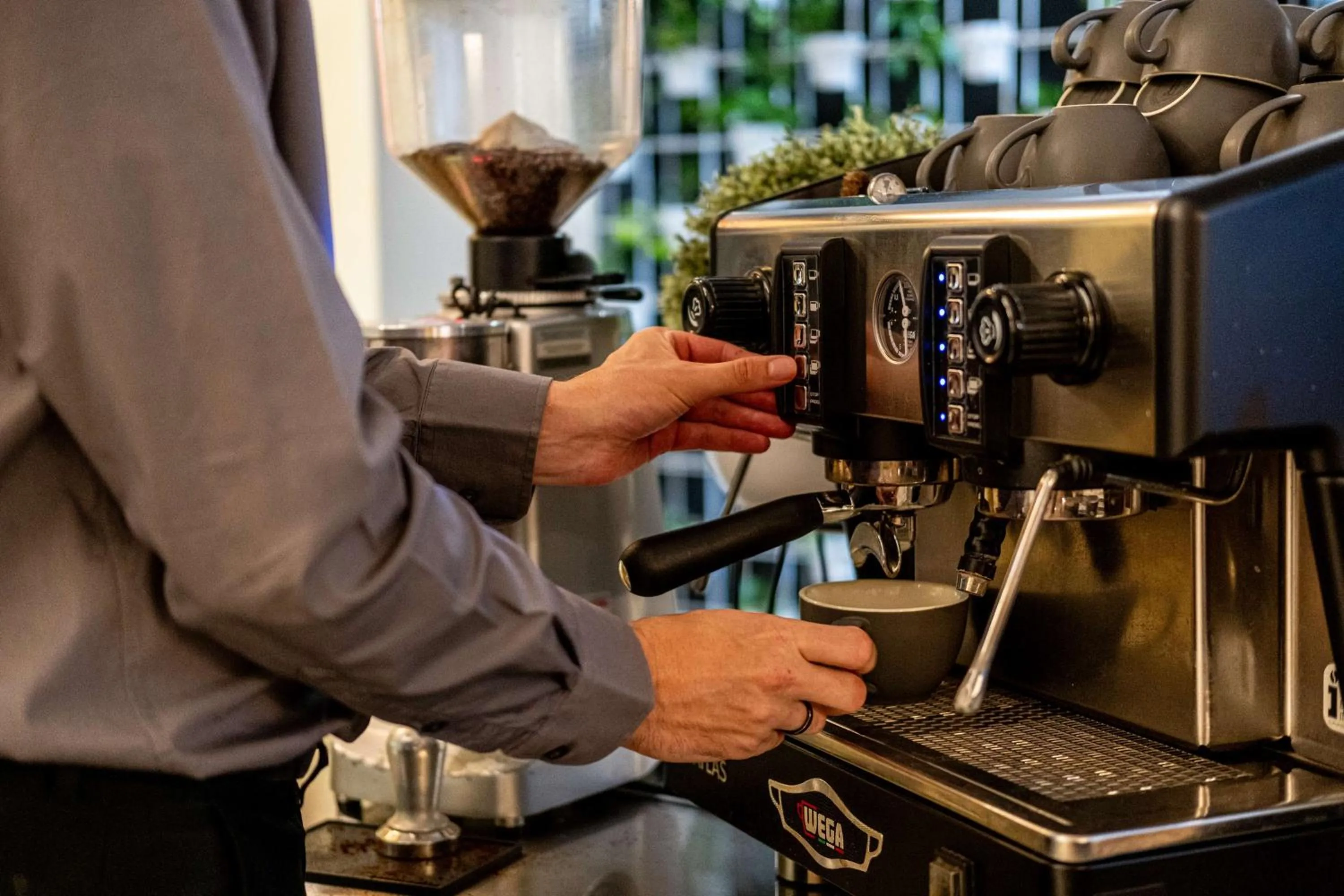 Restaurant/places to eat in Metro Hotel Perth