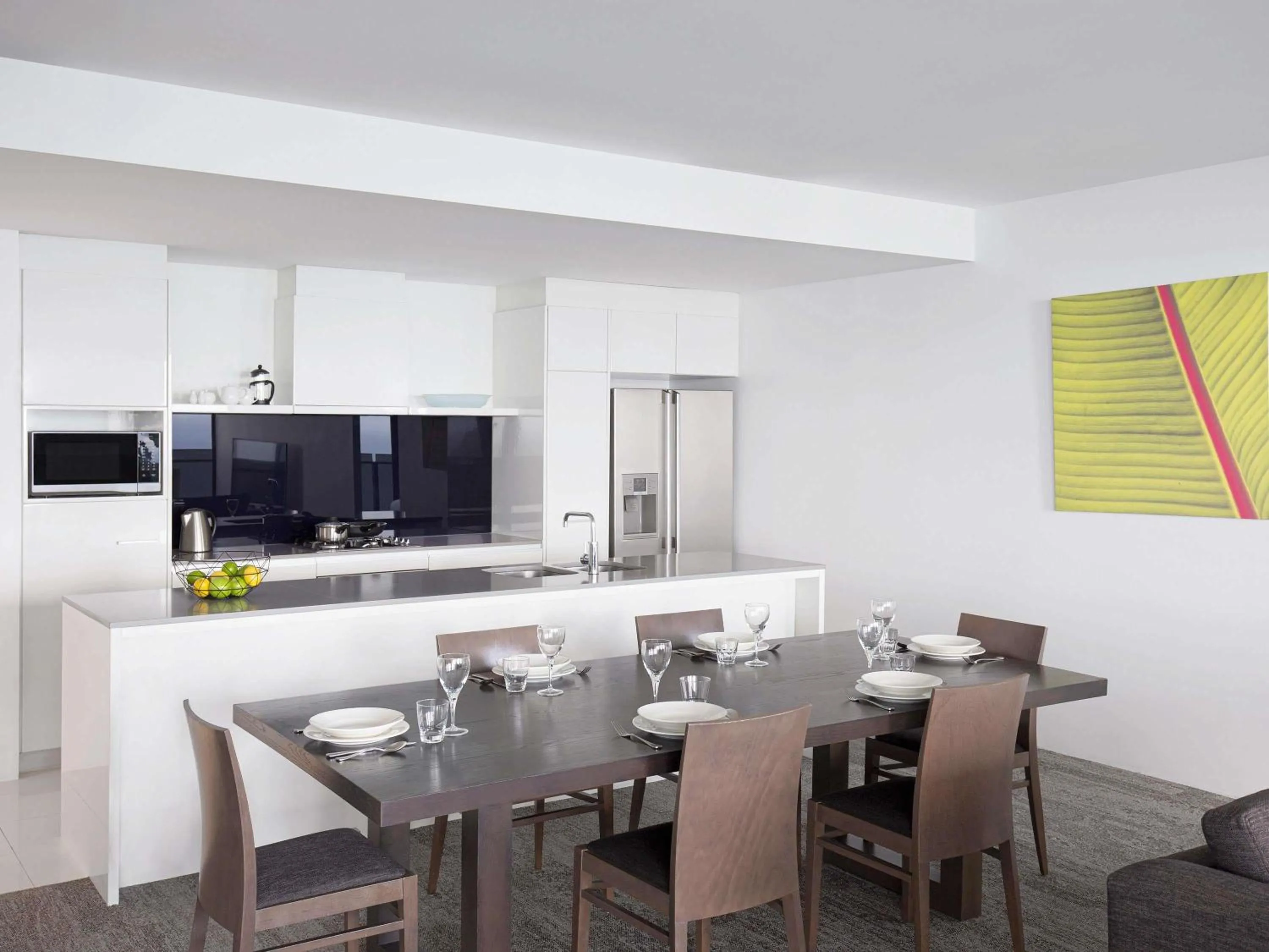 Property building in Mantra Circle On Cavill