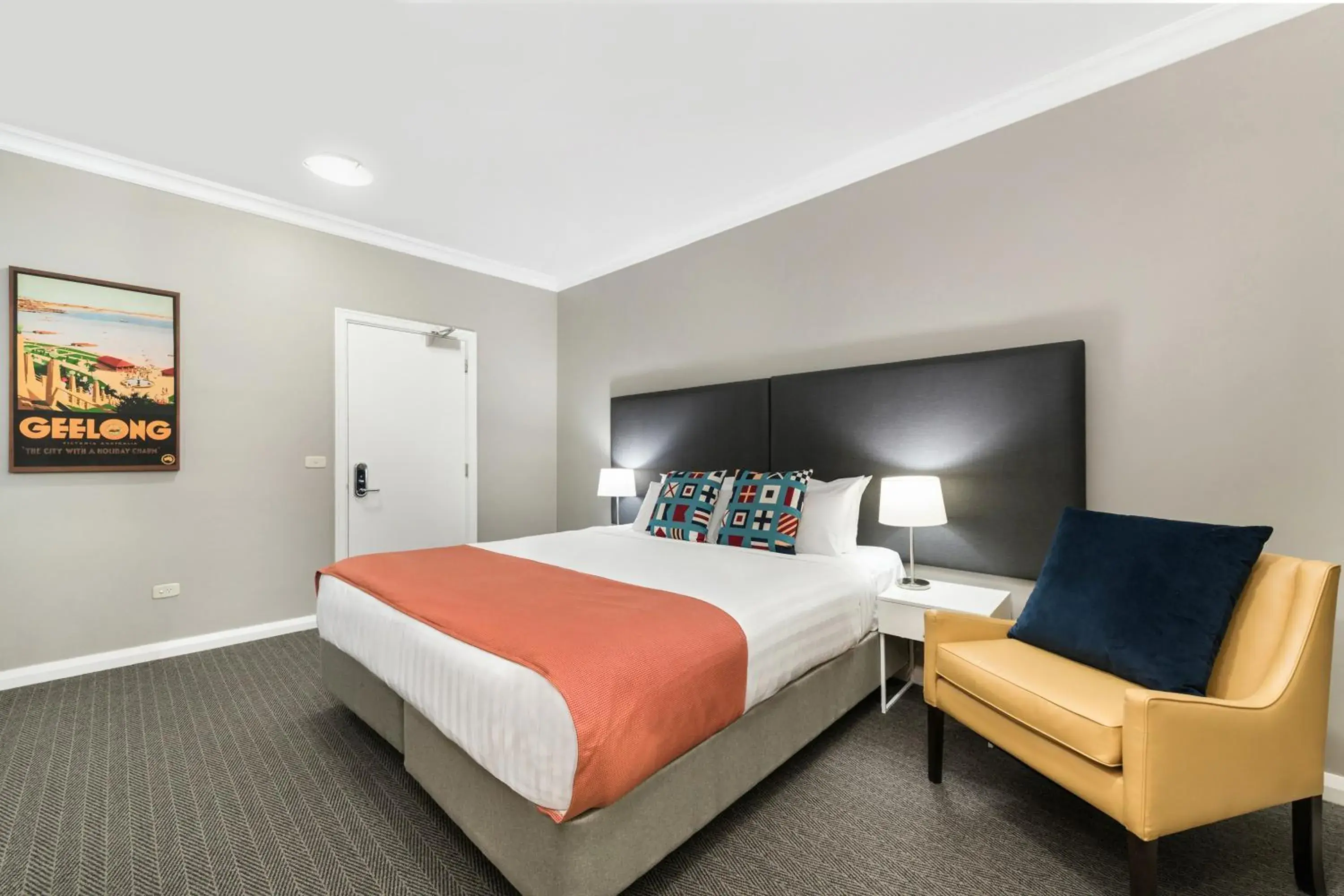 Heritage Hotel Room in Mantra Lorne Heritage Hotel Room in Mantra Lorne