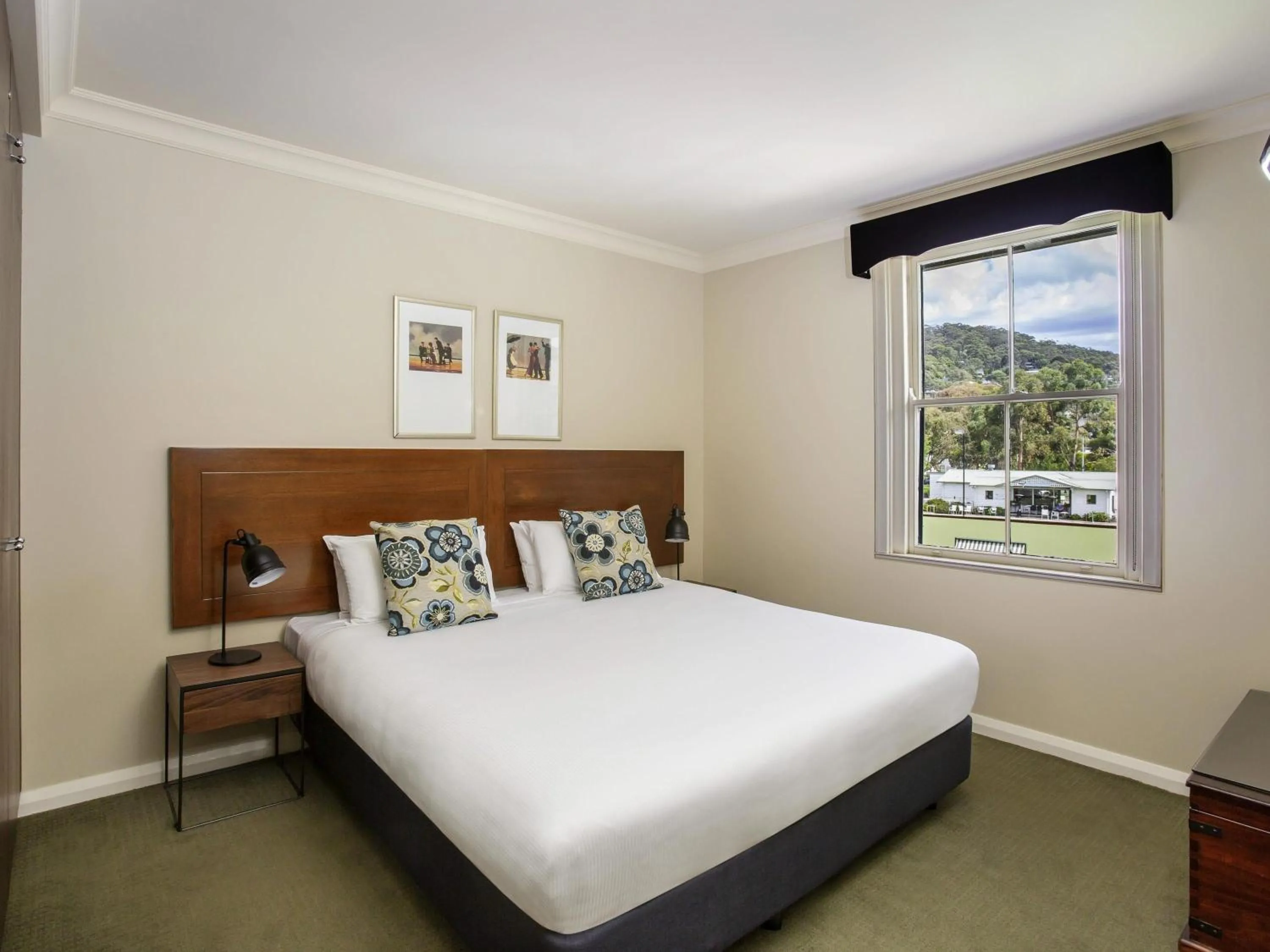 Bedroom, Bed in Mantra Lorne