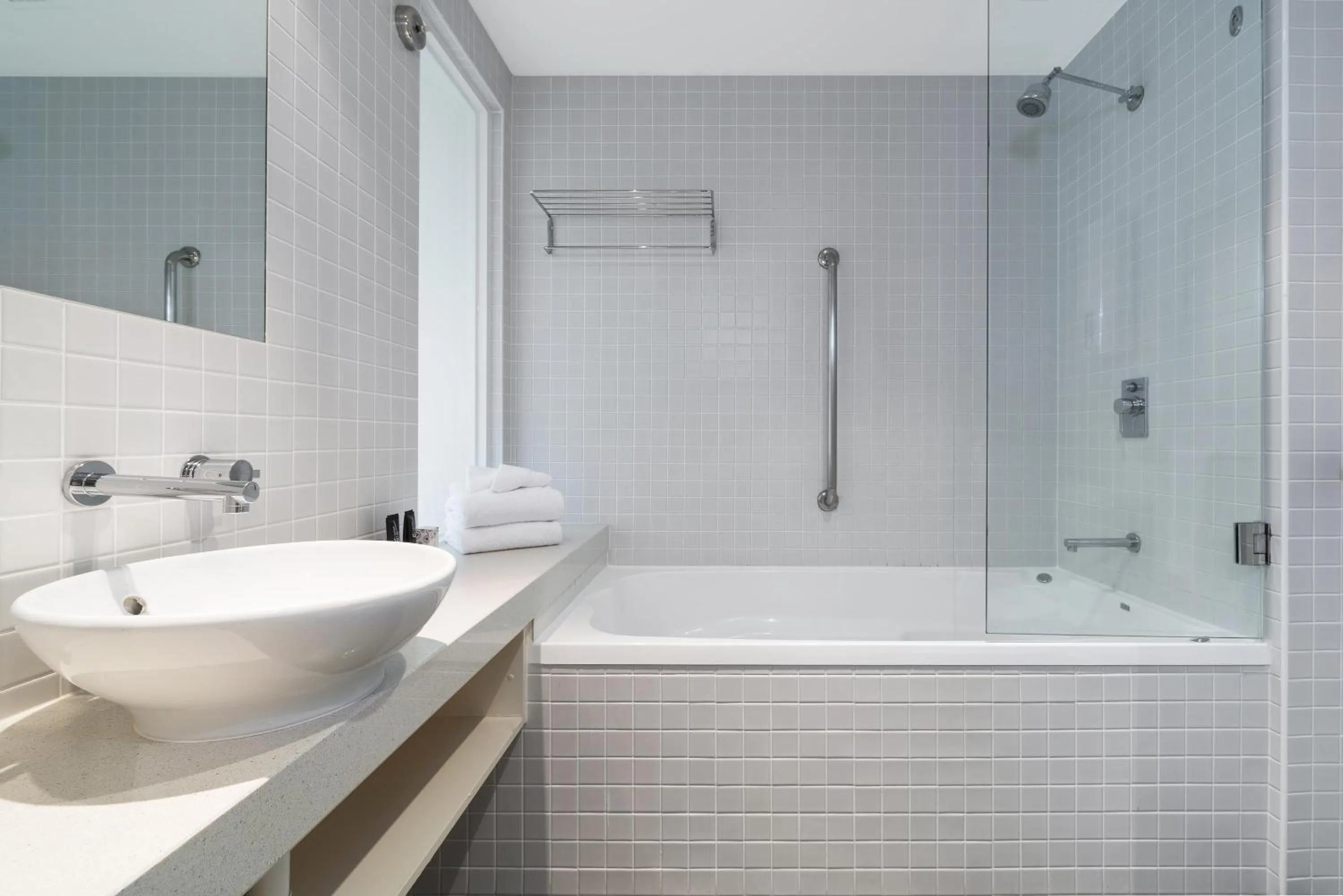 Bathroom in Mantra Lorne