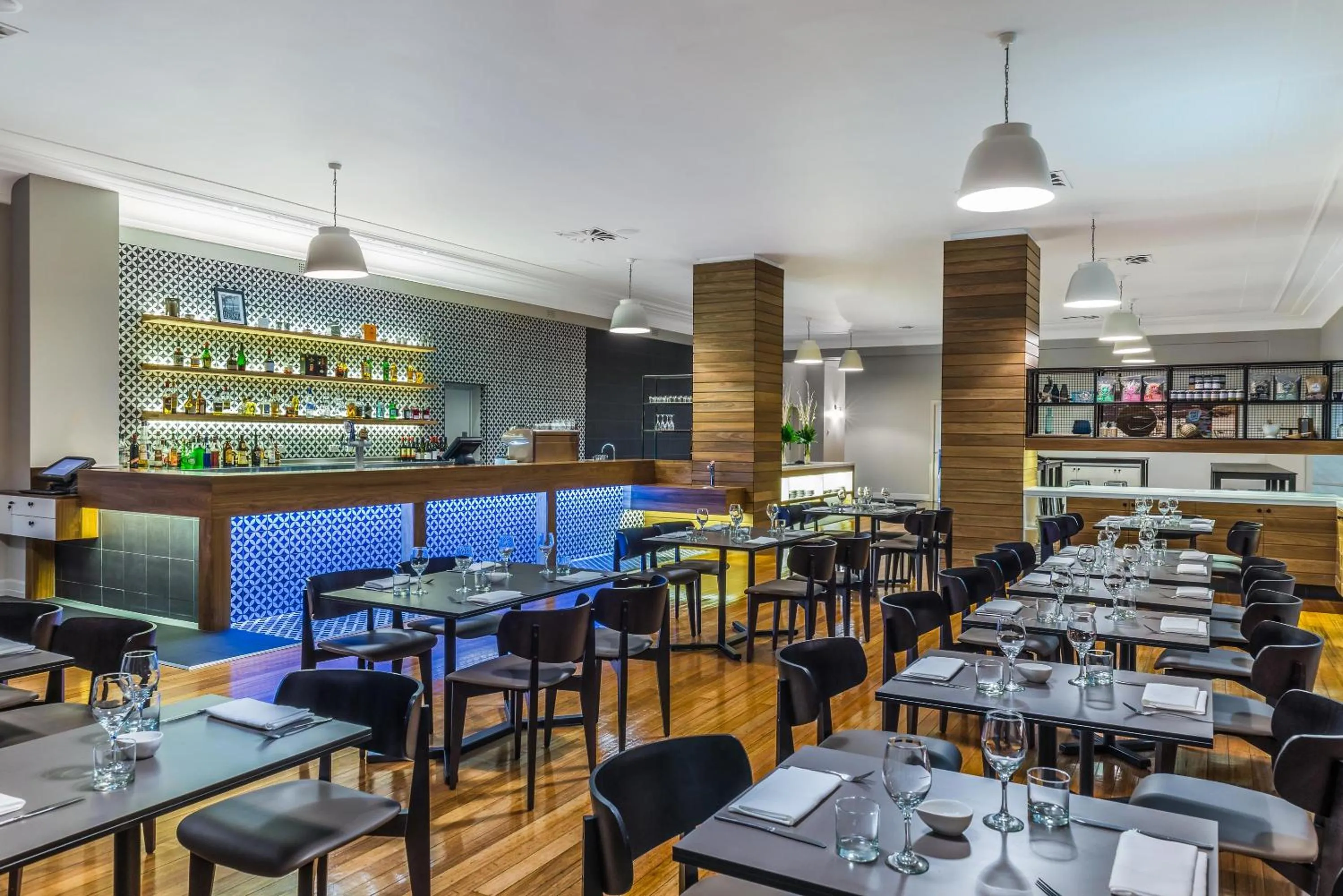 Restaurant/places to eat in Mantra Lorne