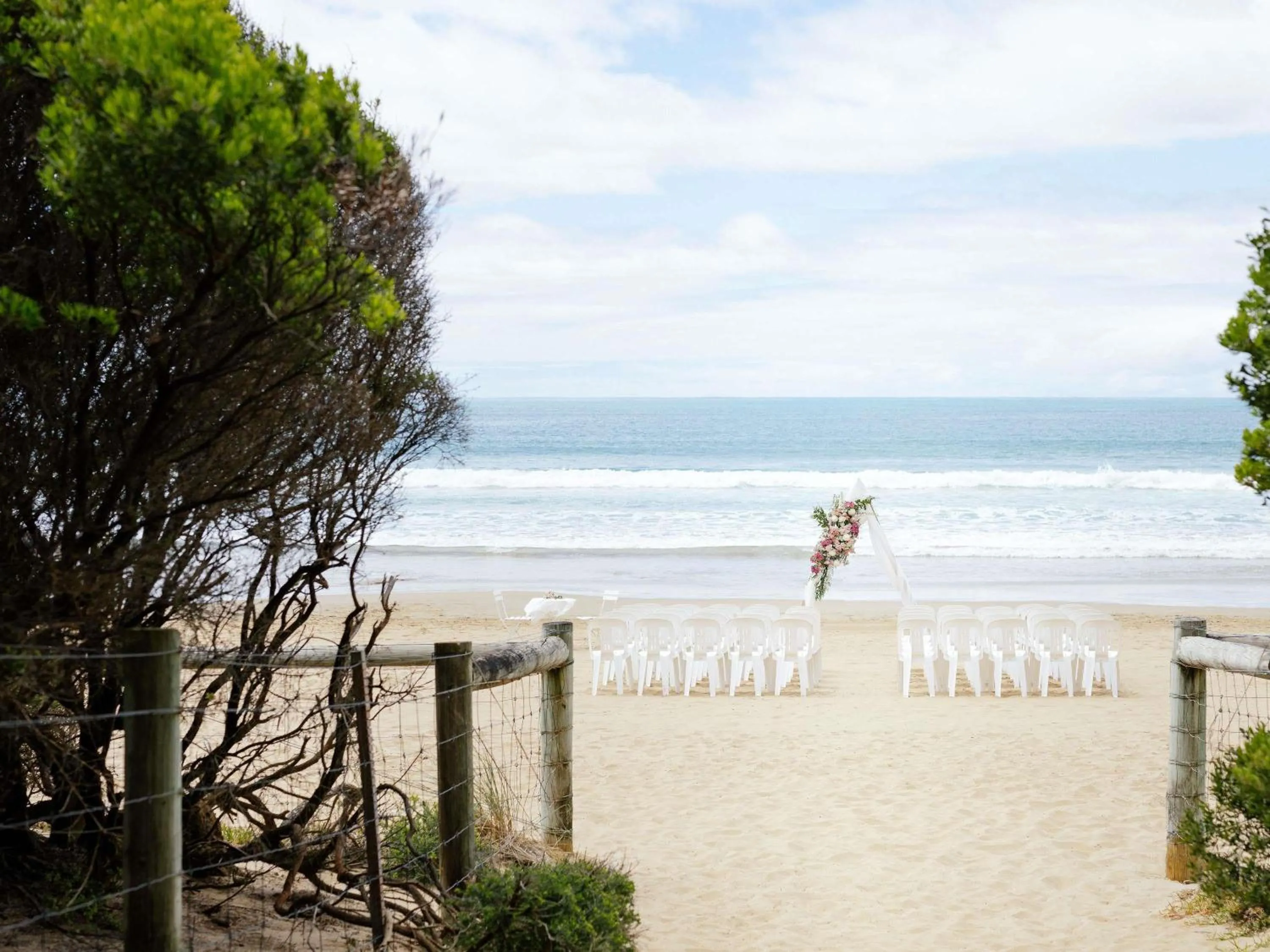 wedding in Mantra Lorne