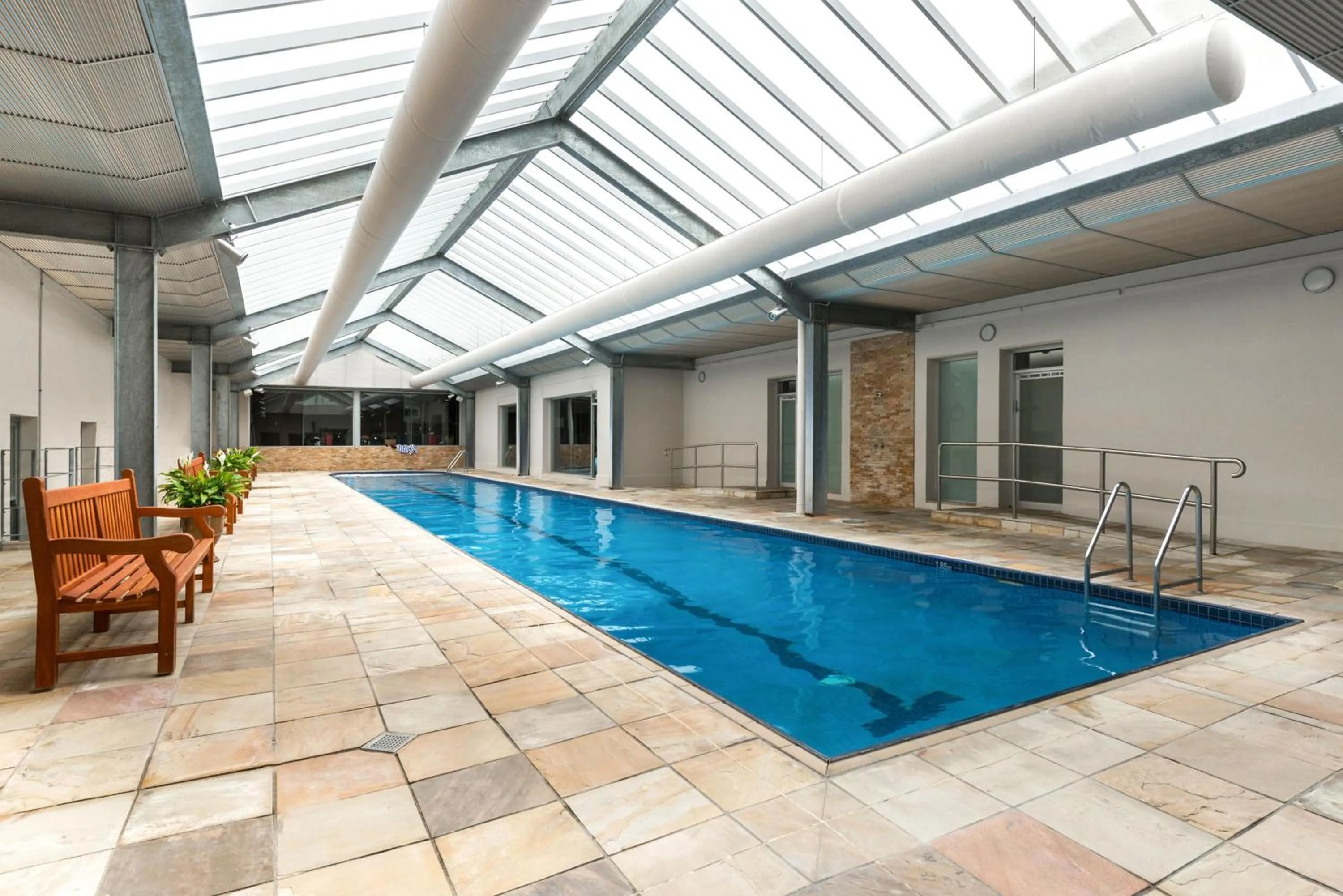 Swimming pool in Mantra Lorne