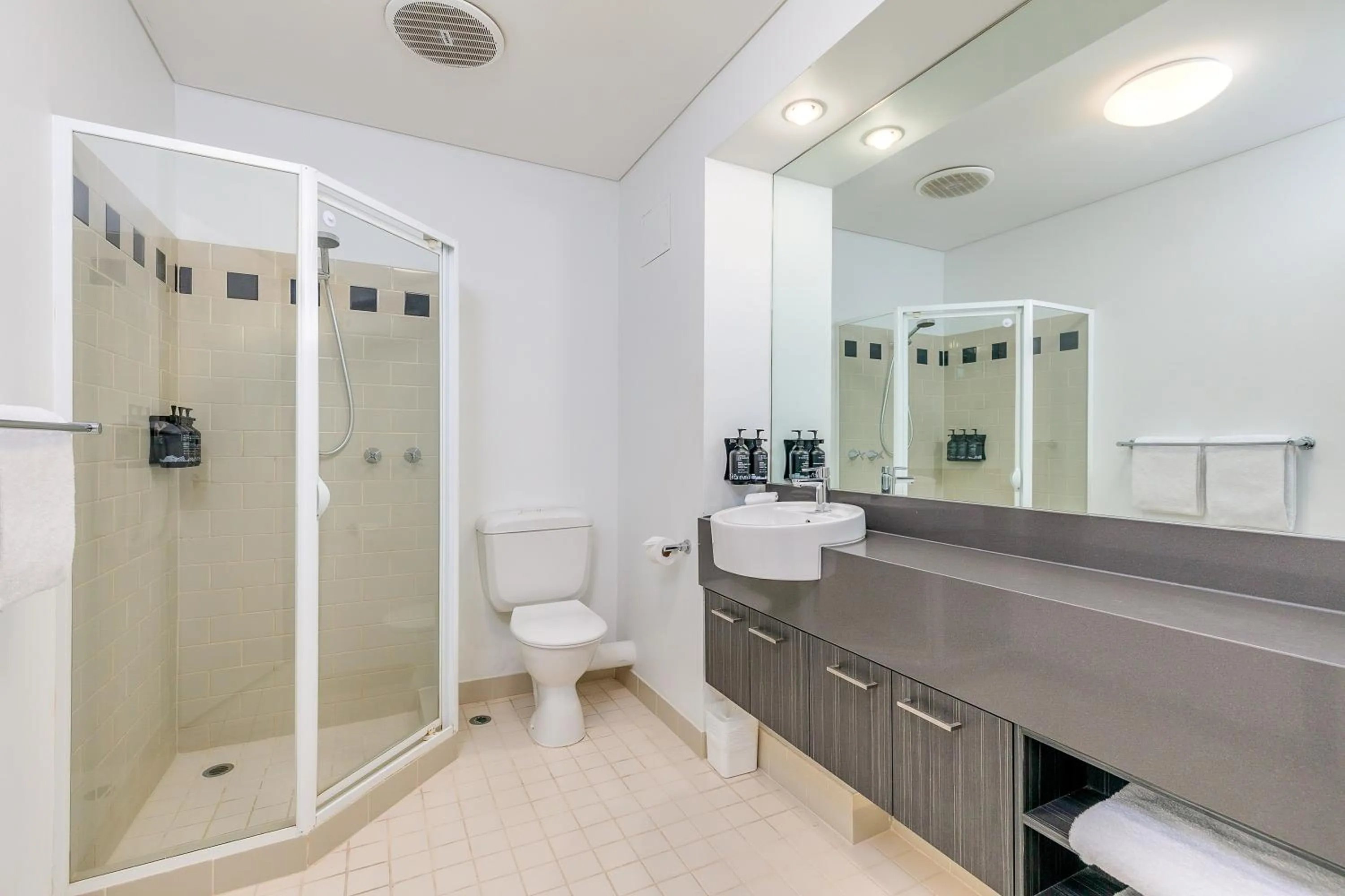 Shower in Mantra on Hay Perth