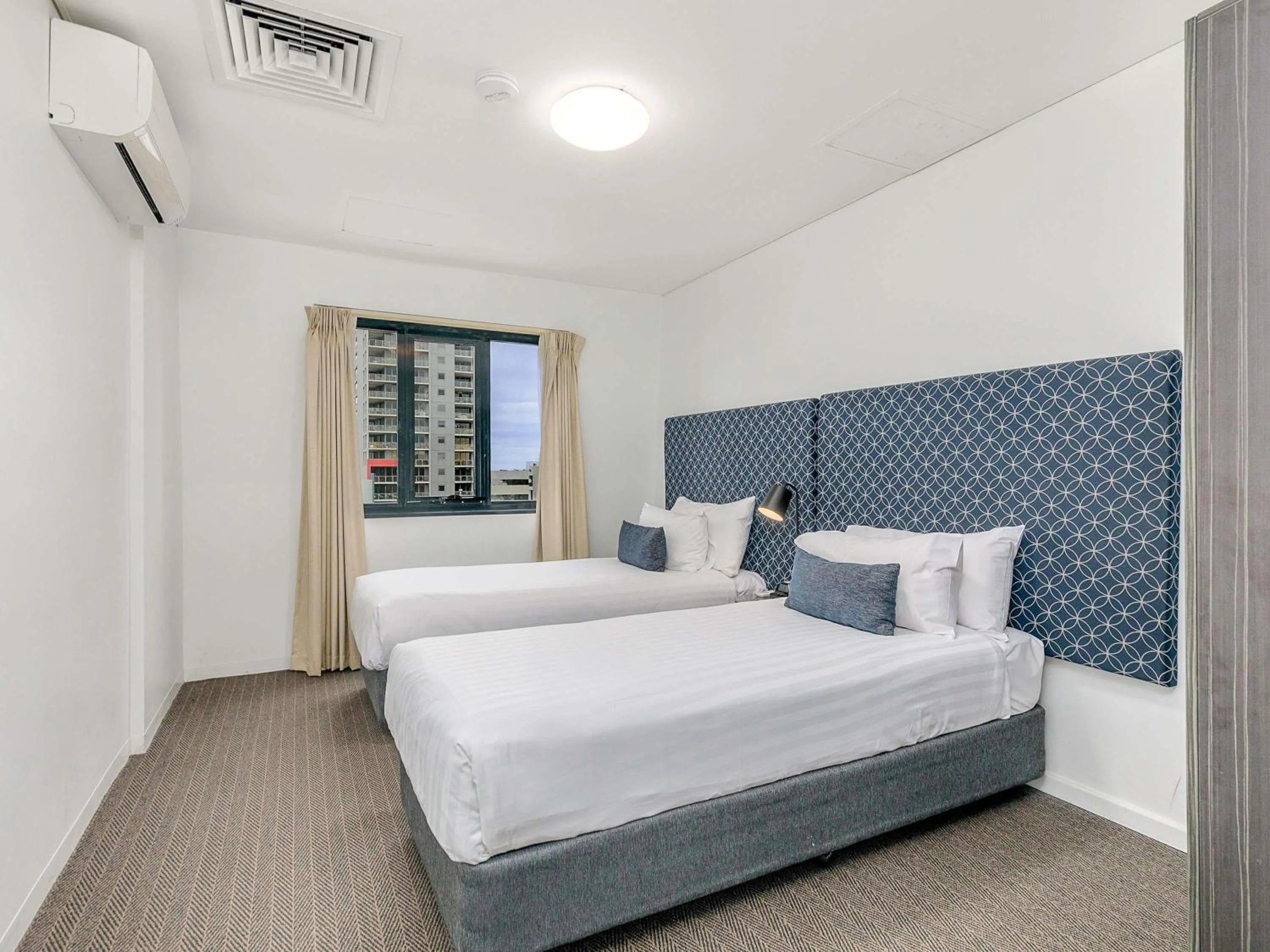 Bedroom, Bed in Mantra on Hay Perth