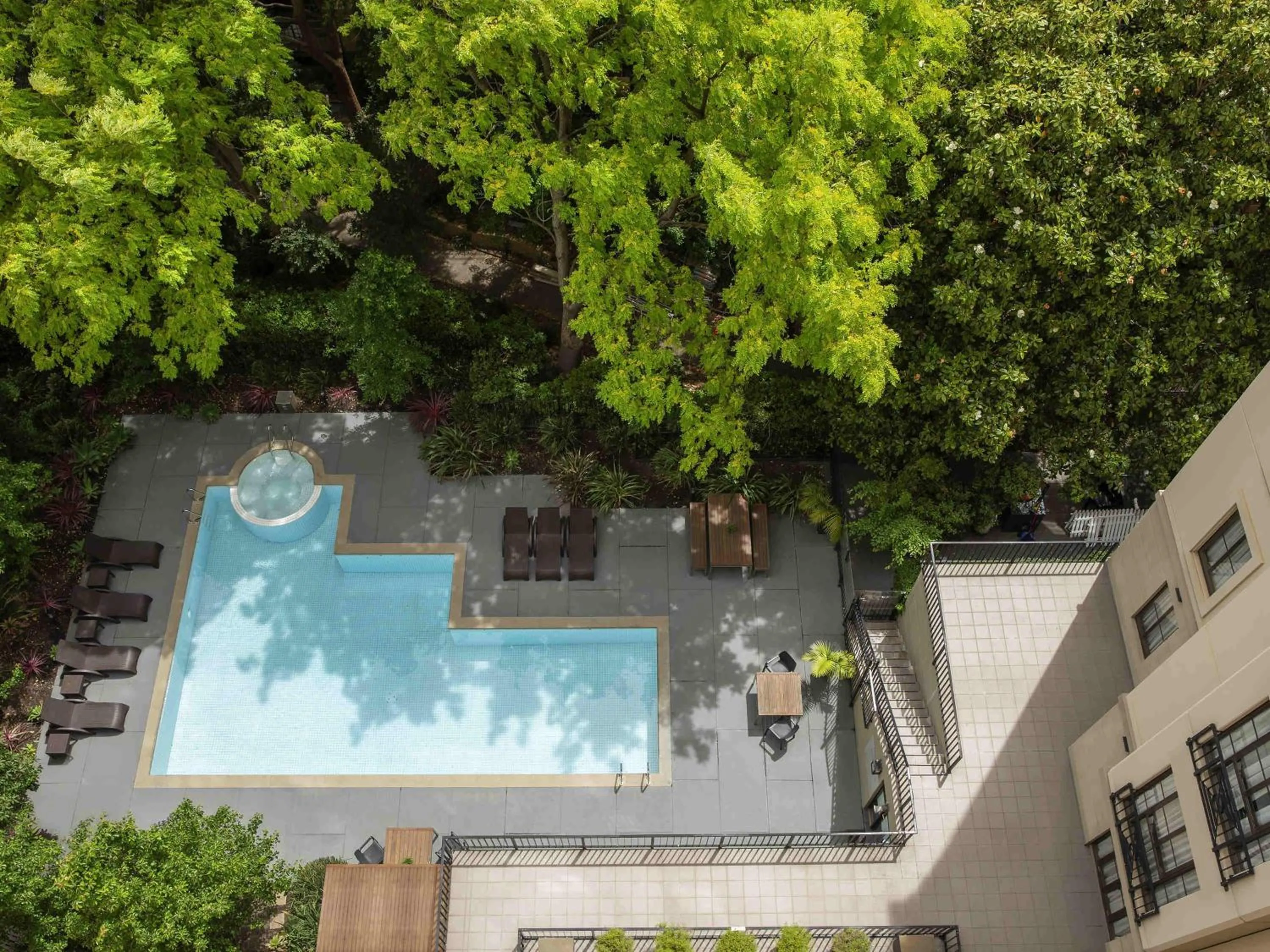 Pool view in Mantra on Jolimont Melbourne