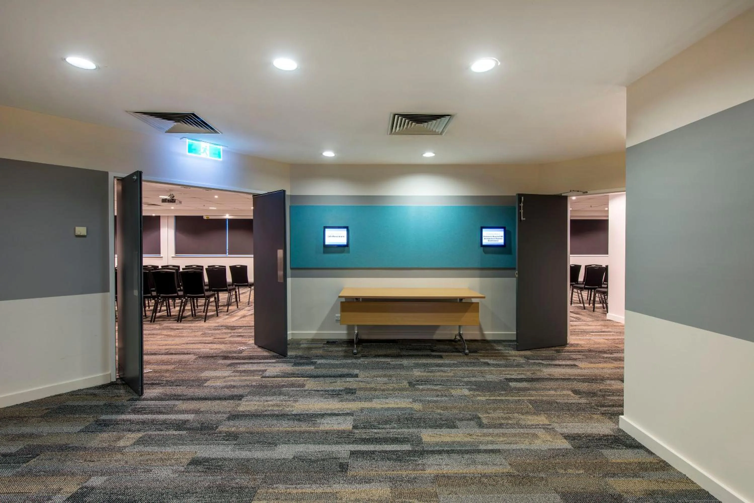Meeting/conference room in Oaks Perth Hotel