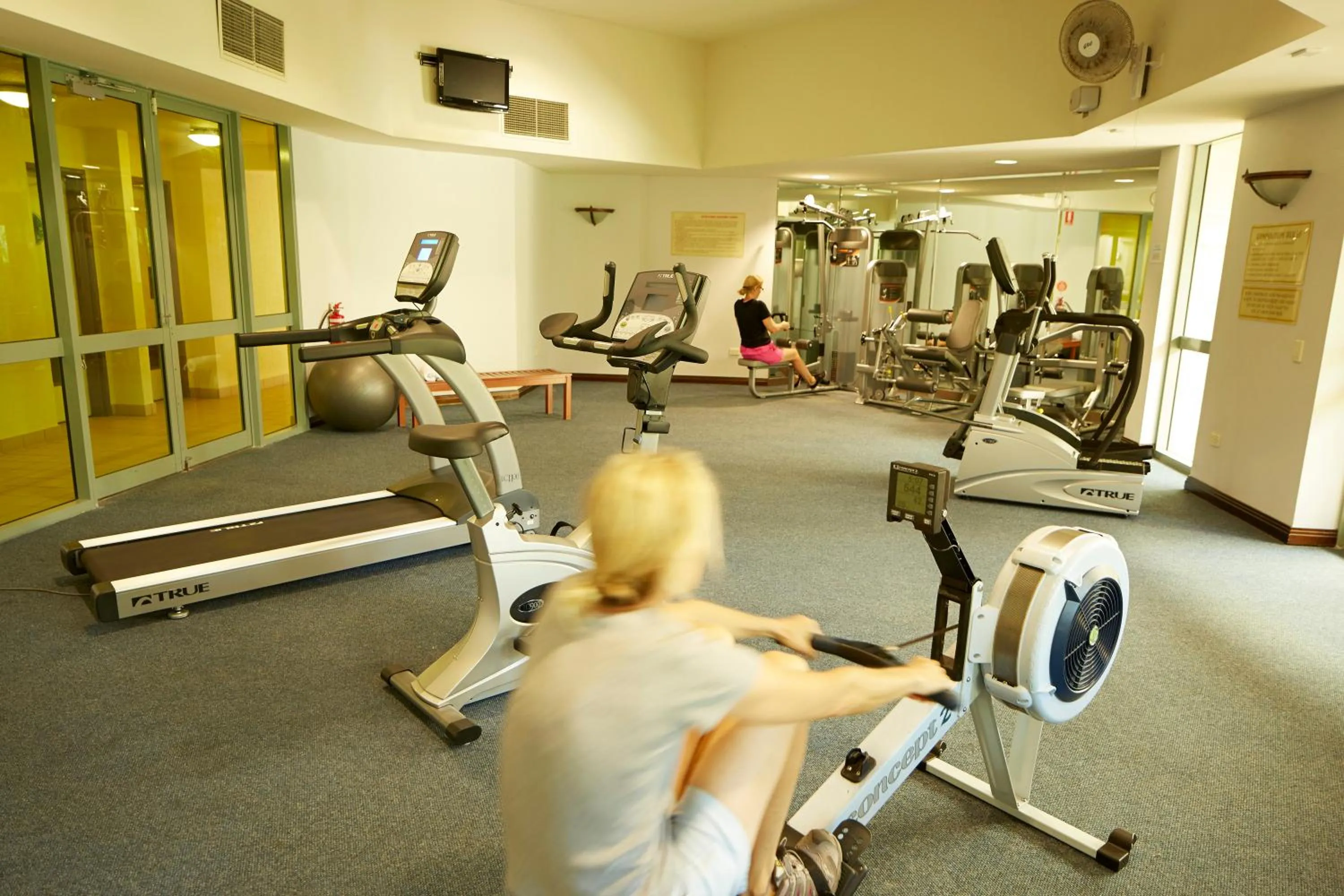 Fitness centre/facilities in Mantra Sun City