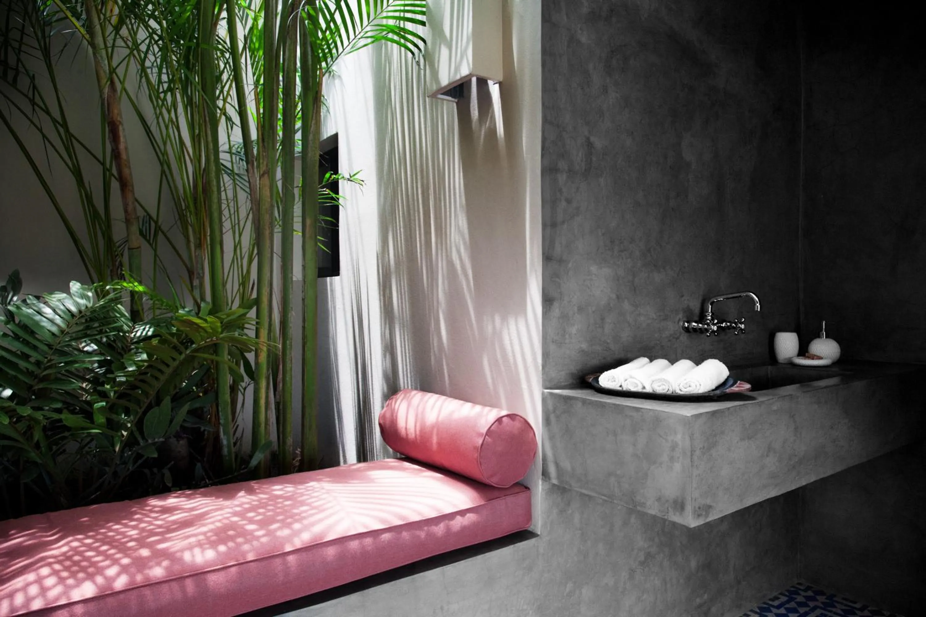 Patio, Bed in Malibu Popoyo