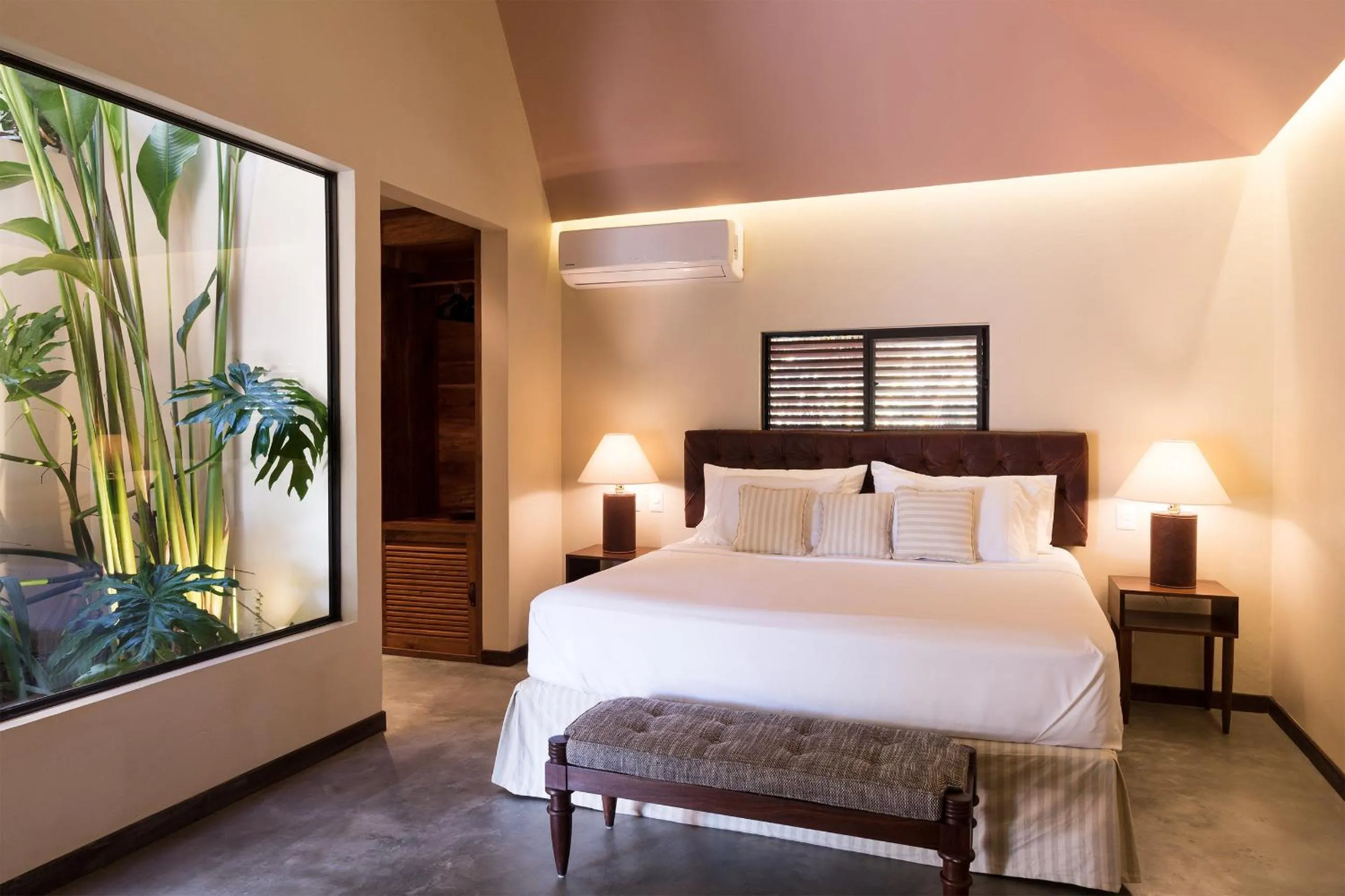 Bed in Malibu Popoyo