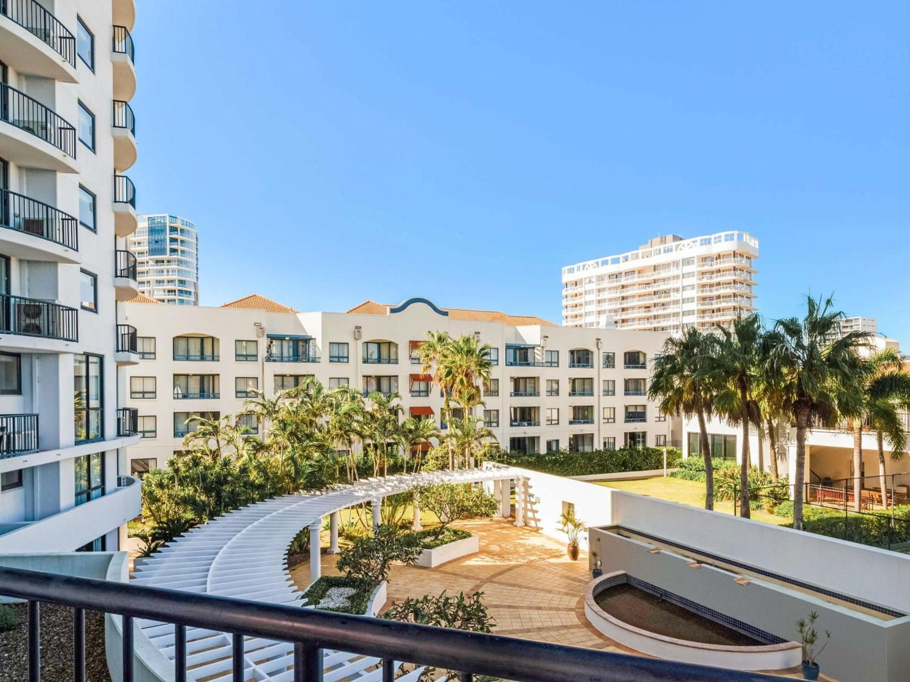Bedroom in Mantra Coolangatta Beach
