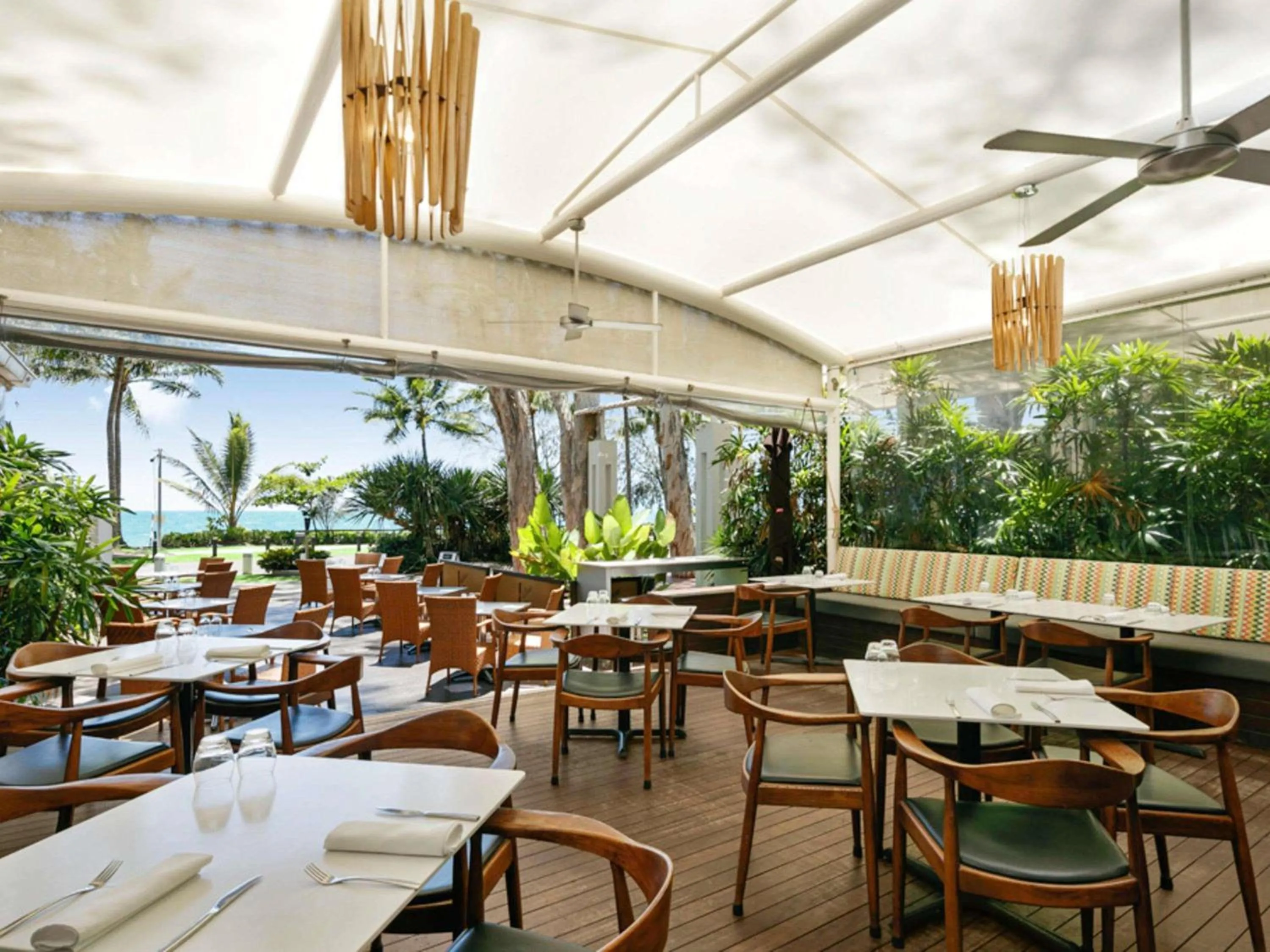 Restaurant/places to eat in Peppers Beach Club & Spa