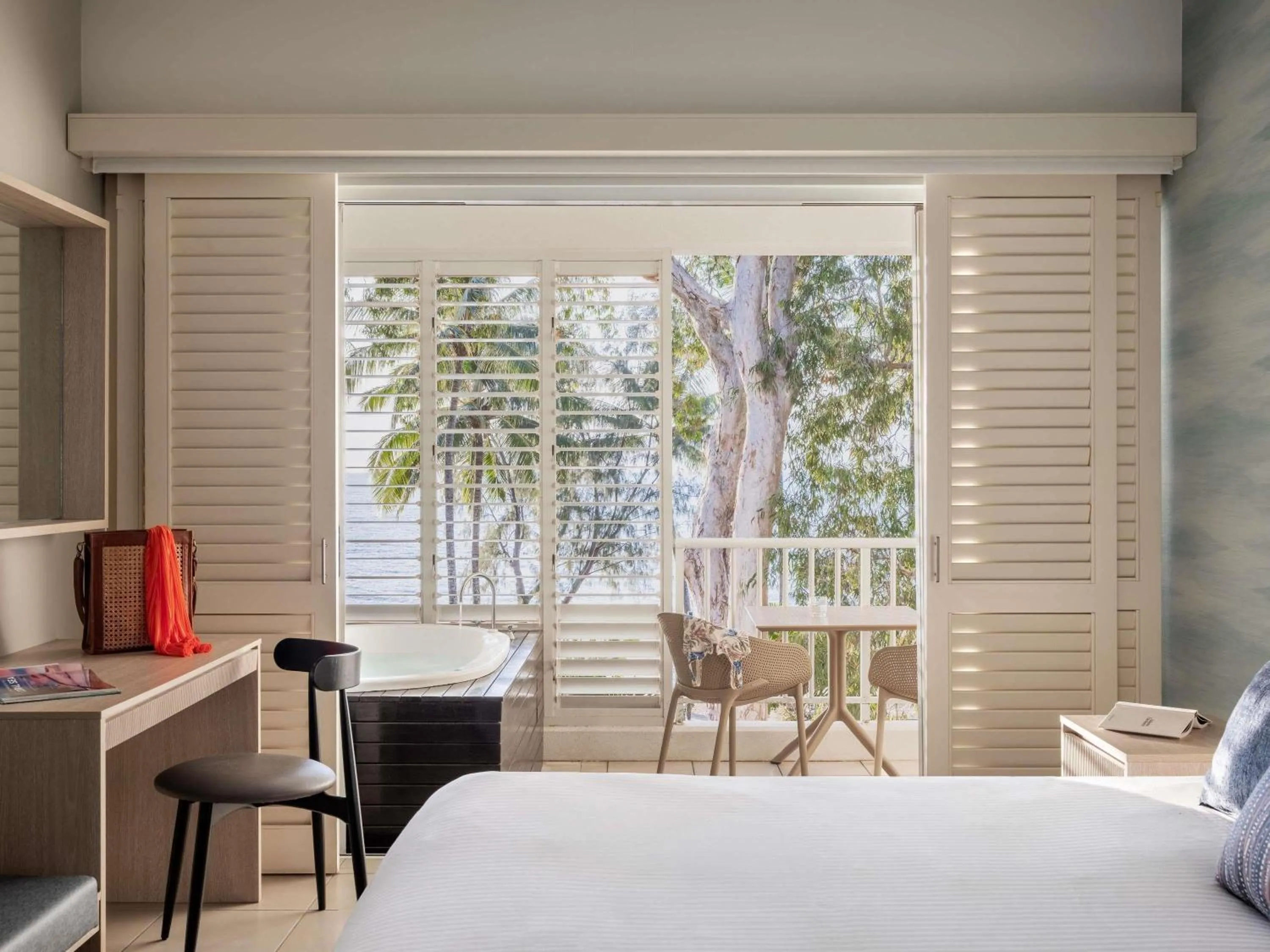 Bedroom, Bed in Peppers Beach Club & Spa