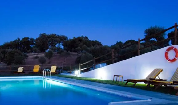 Swimming Pool in Hotel Quinta Dos Bastos