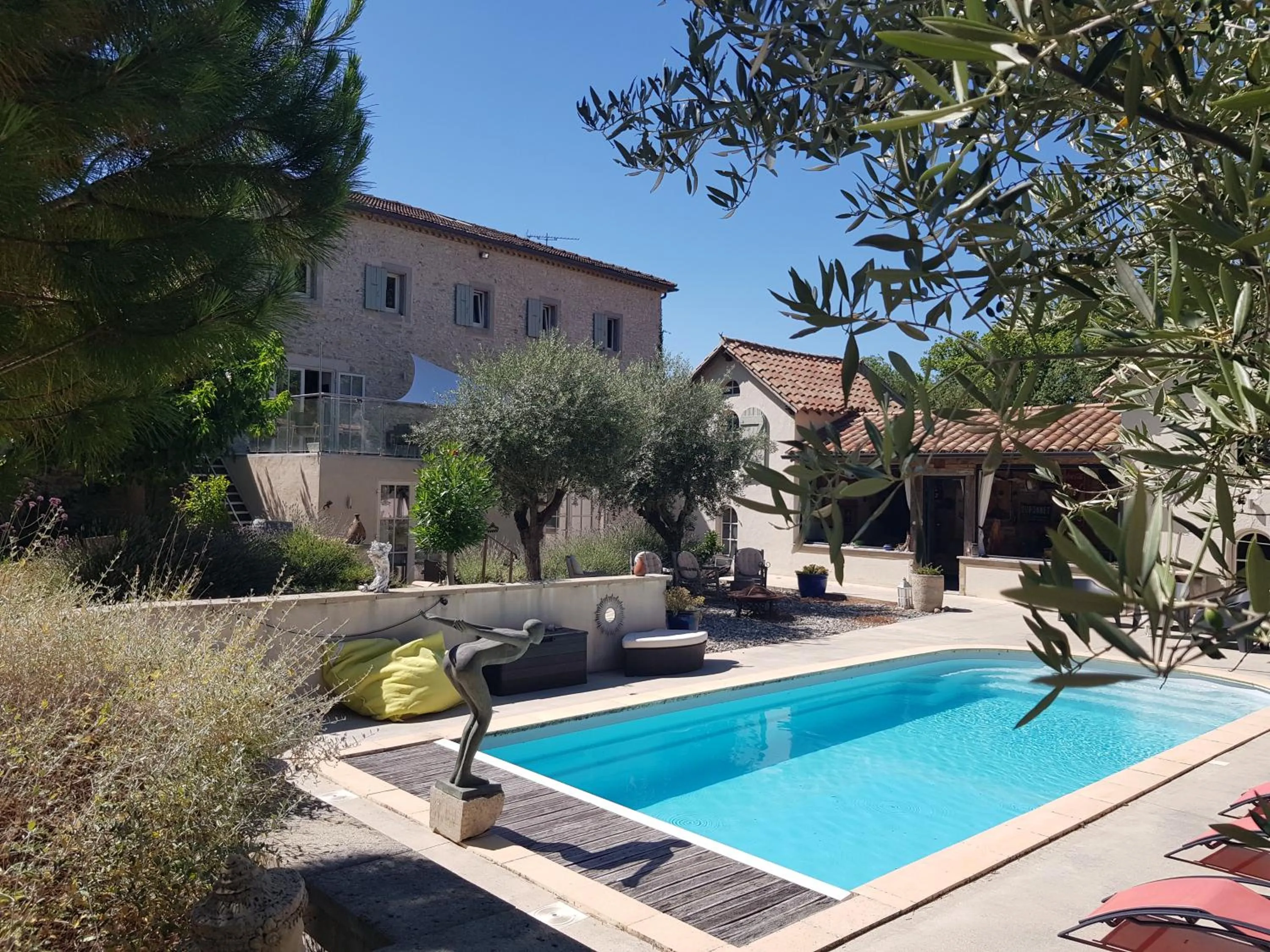 Property building in Le Clos des Troubadours