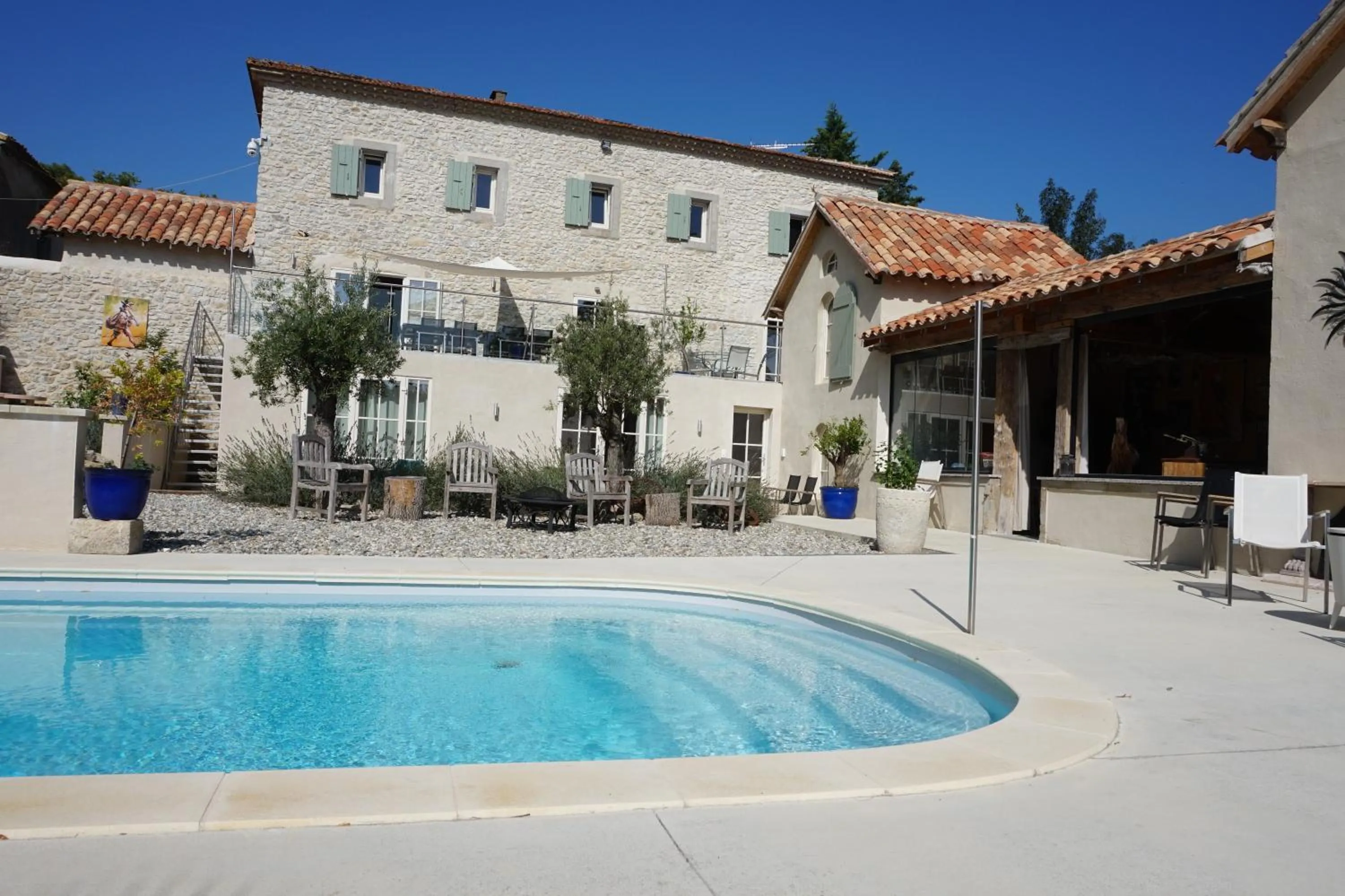 Pool view in Le Clos des Troubadours