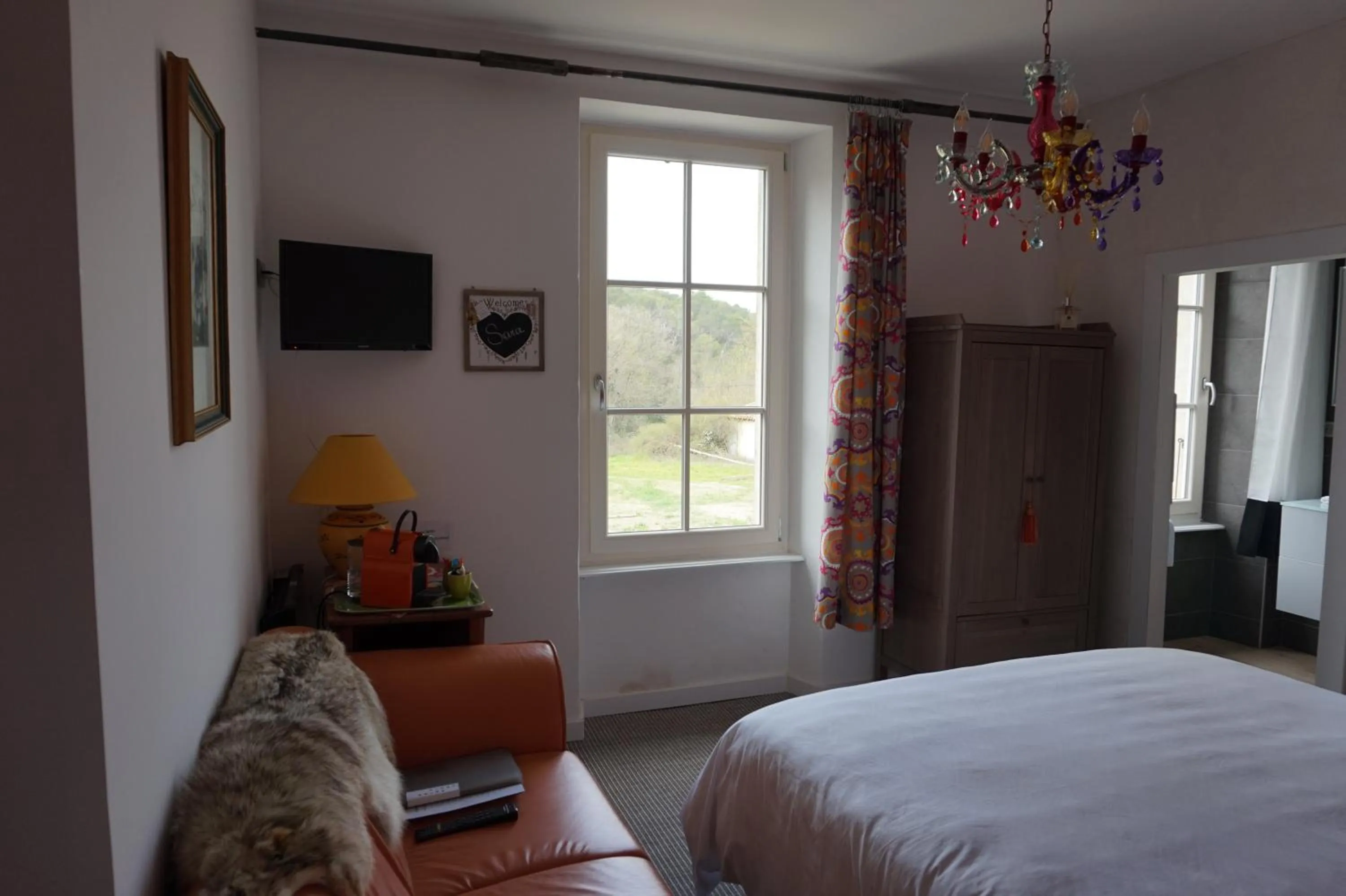 Photo of the whole room, Bed in Le Clos des Troubadours