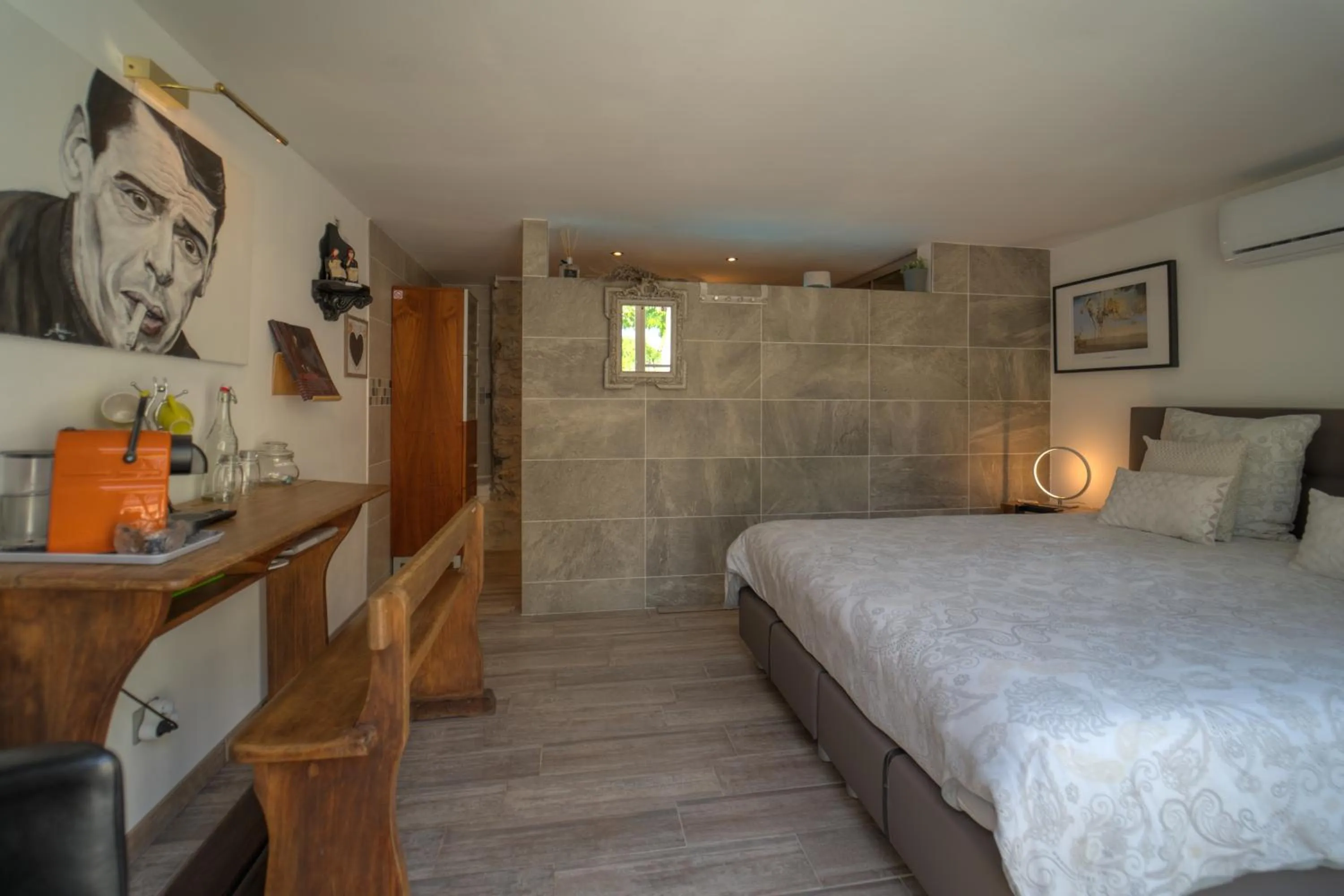Property building, Bed in Le Clos des Troubadours